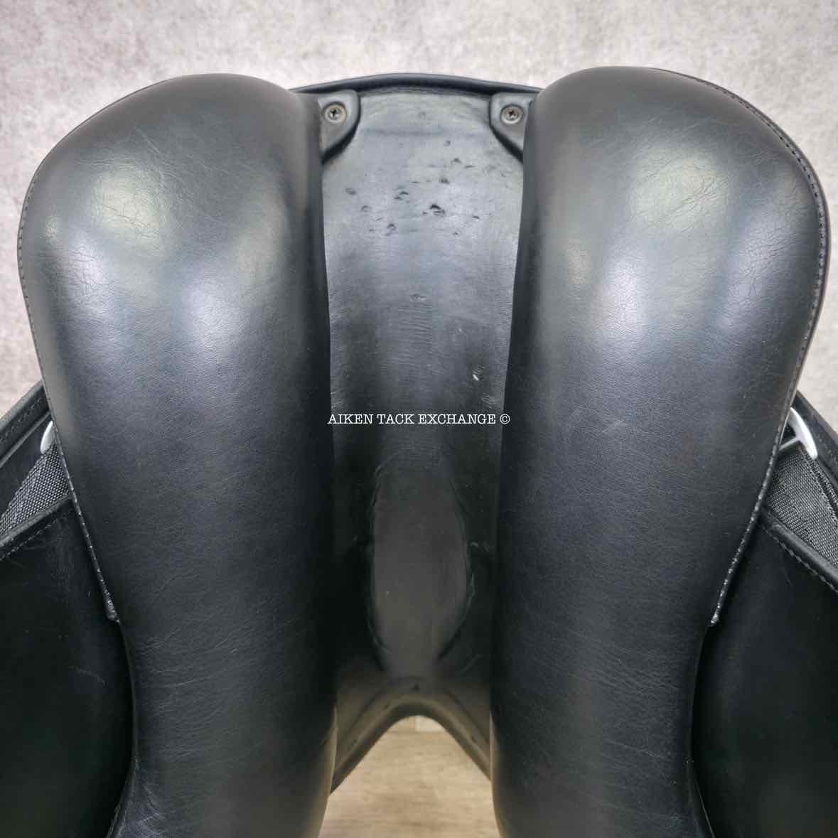 **On Trial** 2013 Schleese Obrigado Dressage Saddle, 17.5" Seat, Adjustable AdapTree, Wool Flocked Panels