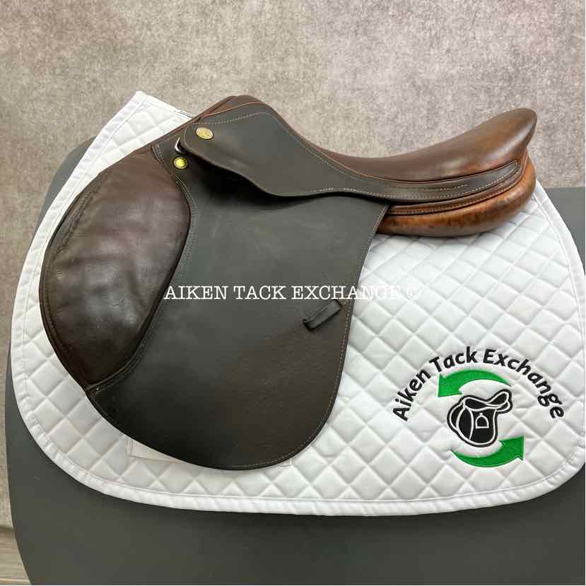 **SOLD** 2003 Prestige Hunter Classic Close Contact Jump Saddle, 17" Seat, 33 Tree - Medium (Adjustable), Foam Panels