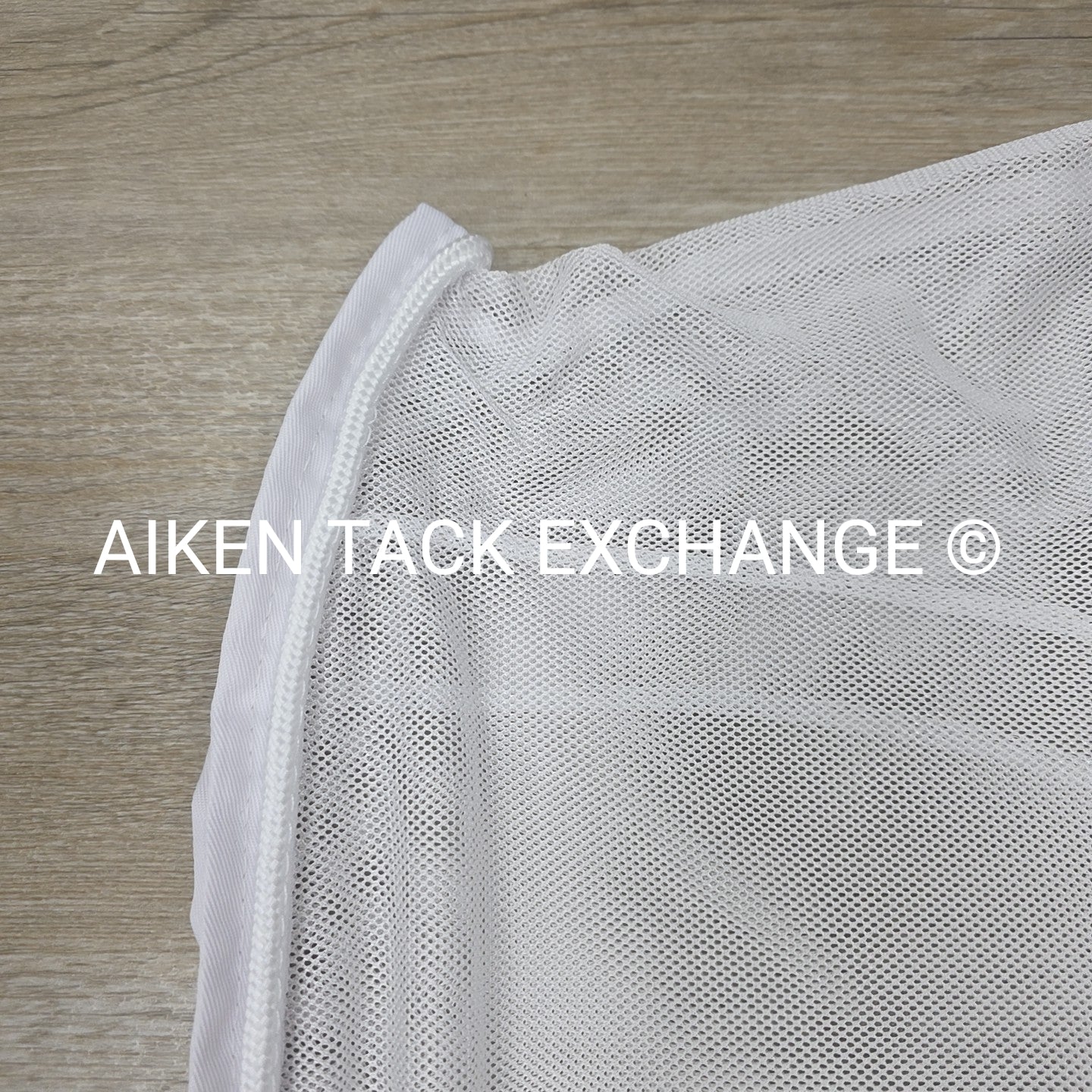 Fenwick Equestrian BodyGuard Mesh Cooler, White (has some marks) 62"