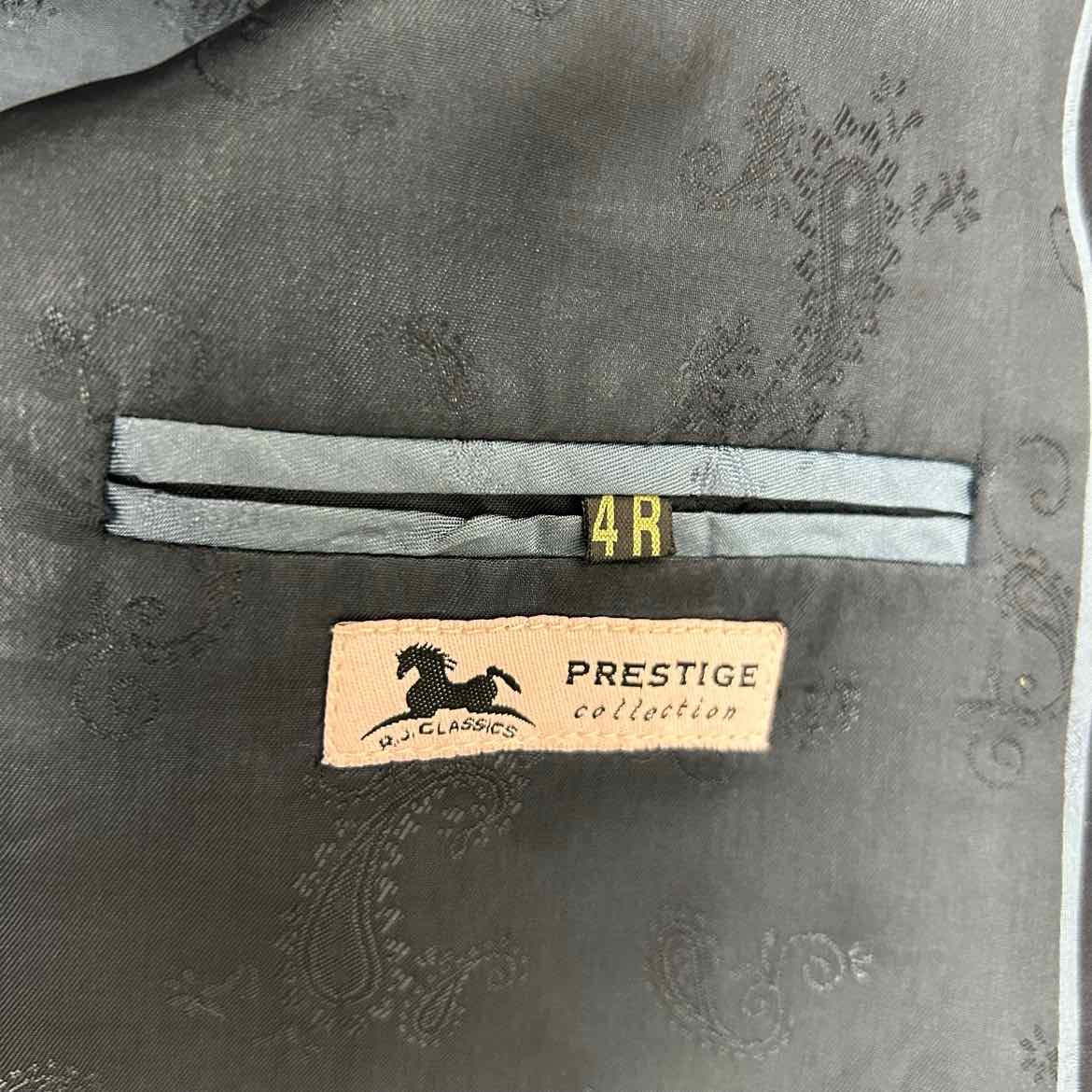 RJ Classics Prestige Collection Show Coat, Size 4 R