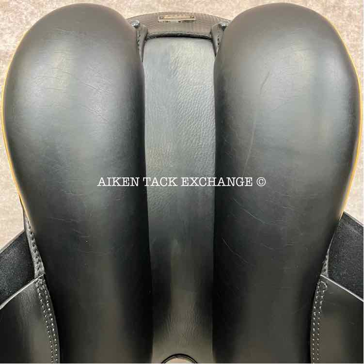 **SOLD** 2008 Stubben Genesis Dressage Saddle, 18" Seat, 28 cm Tree - Medium/Medium Narrow, Wool Flocked Panels