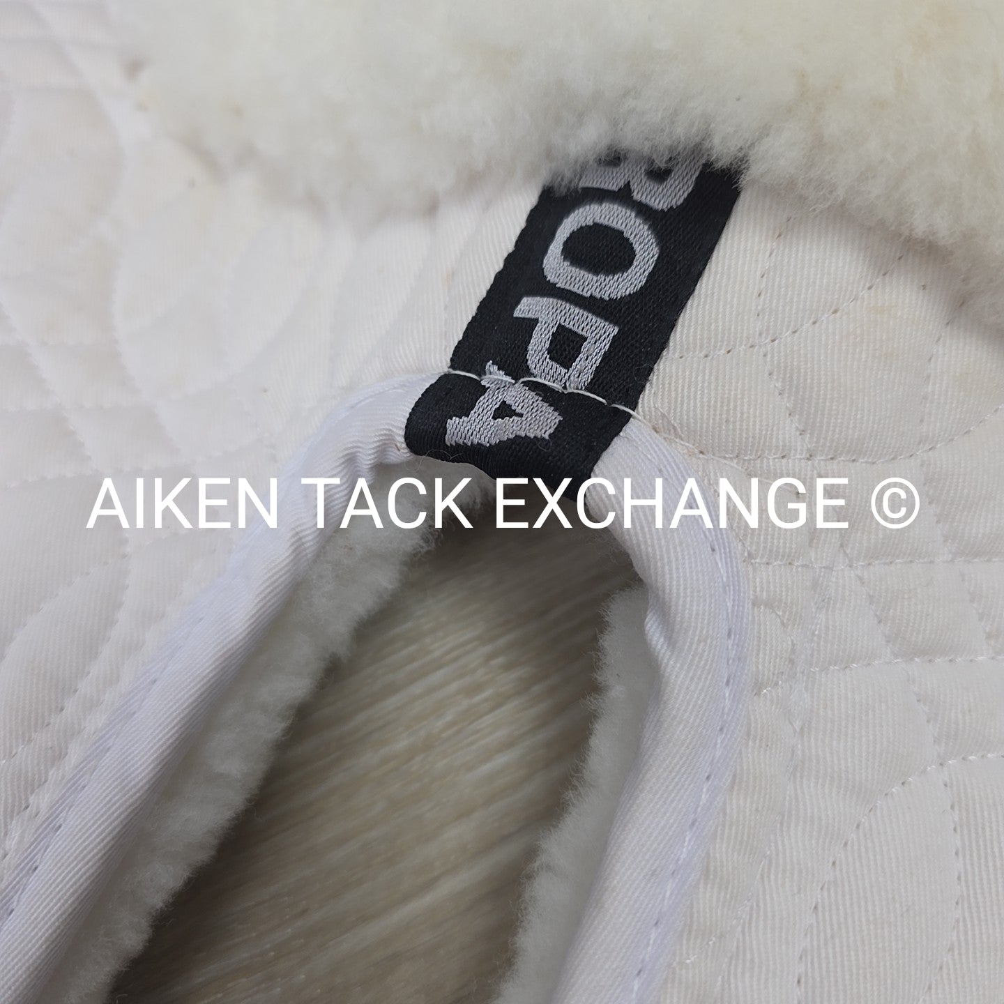 Ovation Europa Sheepskin Whither Relief Lift Back Half Pad, Size Medium (Does No