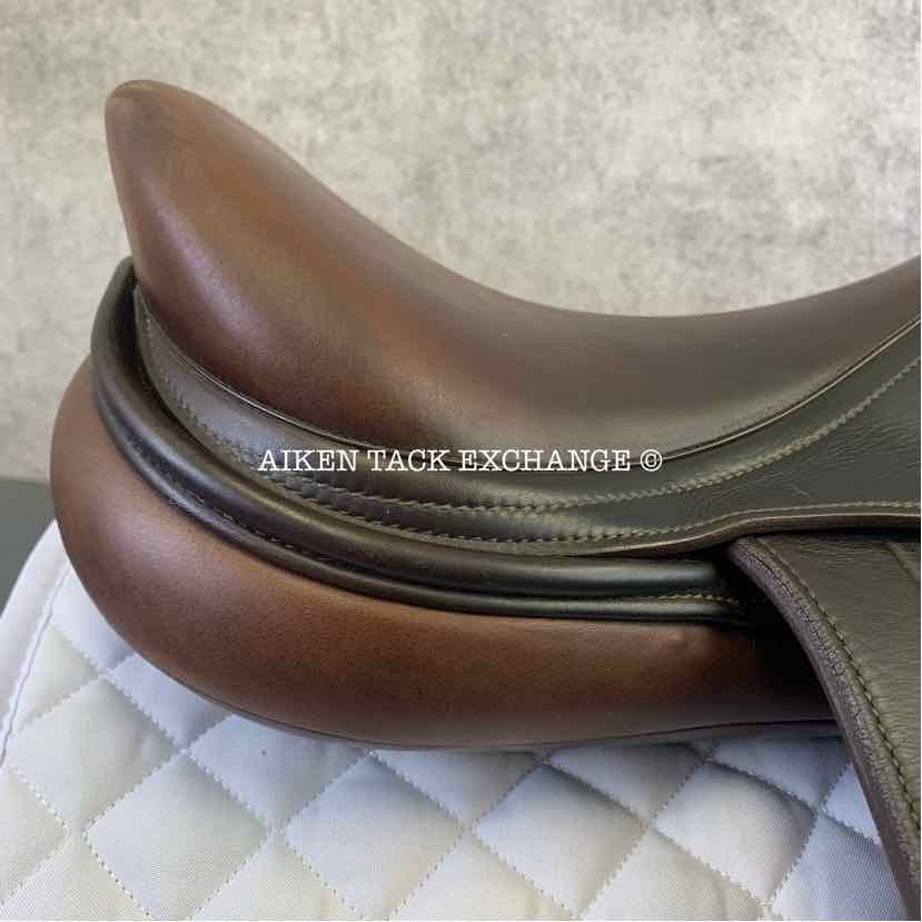 2014 Schleese Jete Close Contact Jump Saddle, 16.5" Seat, Adjustable AdapTree, Wool Flocked Panels