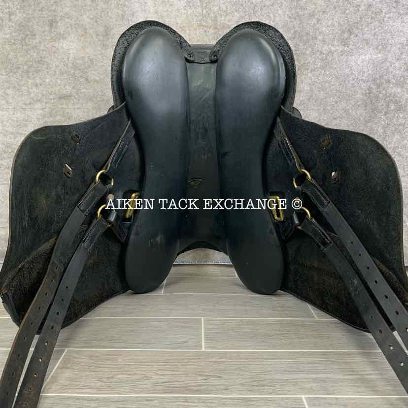 **SOLD** Unknown Brand Endurance Saddle, 18" Seat, Wide Tree