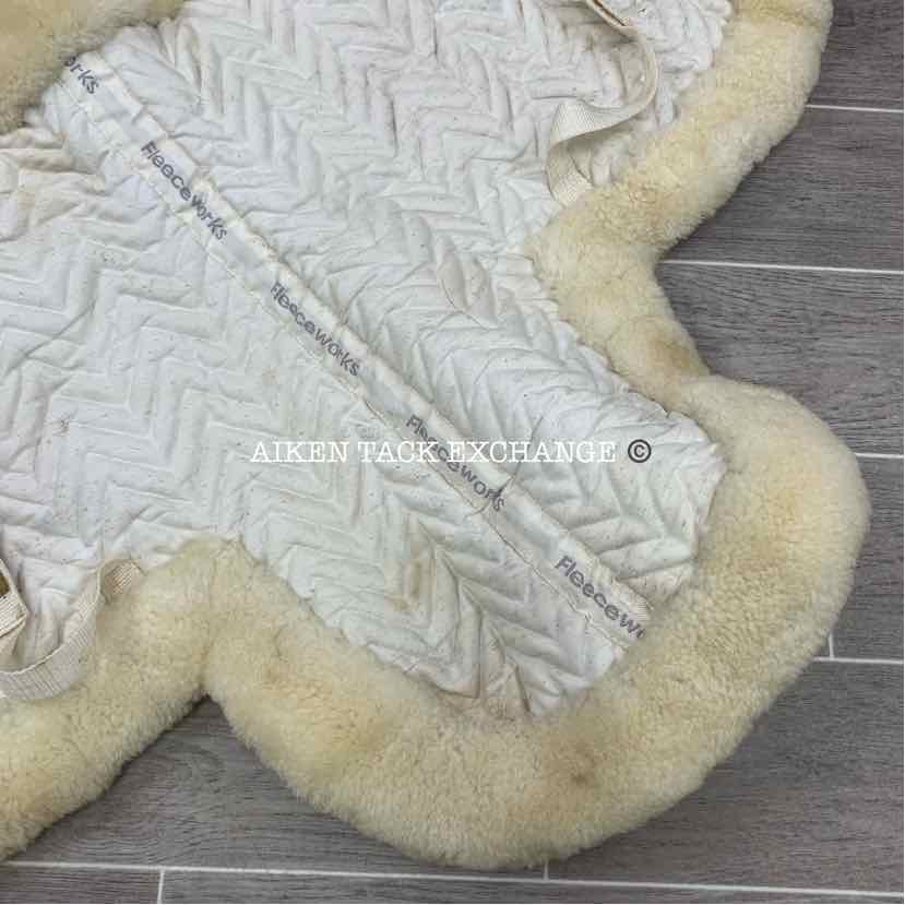 Fleeceworks Sheepskin Field Hunter Fox Hunter Pad with Front Roll & Full Trim