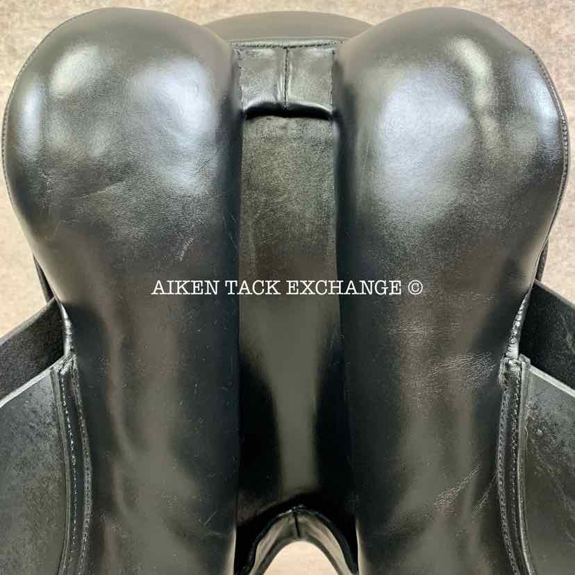 Circuit by Dover Saddlery Dressage Saddle, 17" Seat, Medium Tree, Wool Flocked Panels