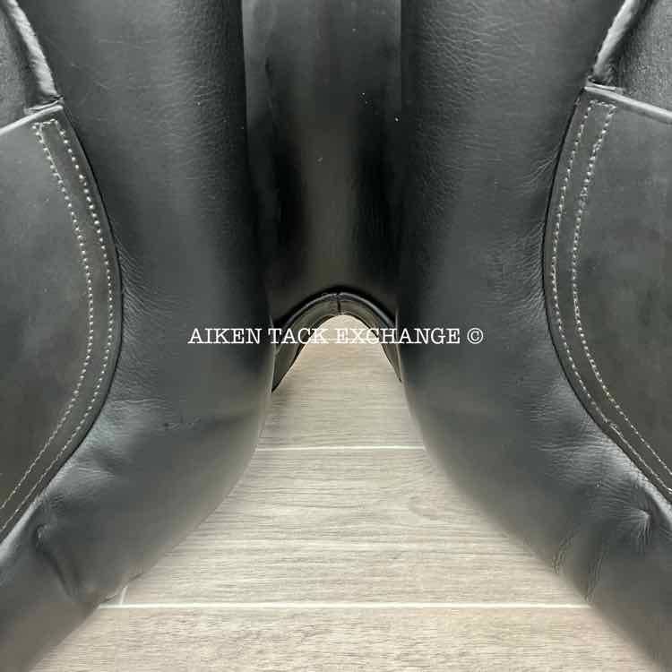**SOLD** 2019 Trilogy Amadeo Elite Dressage Saddle, 18" Seat, Medium Wide Tree, Wool Flocked Panels