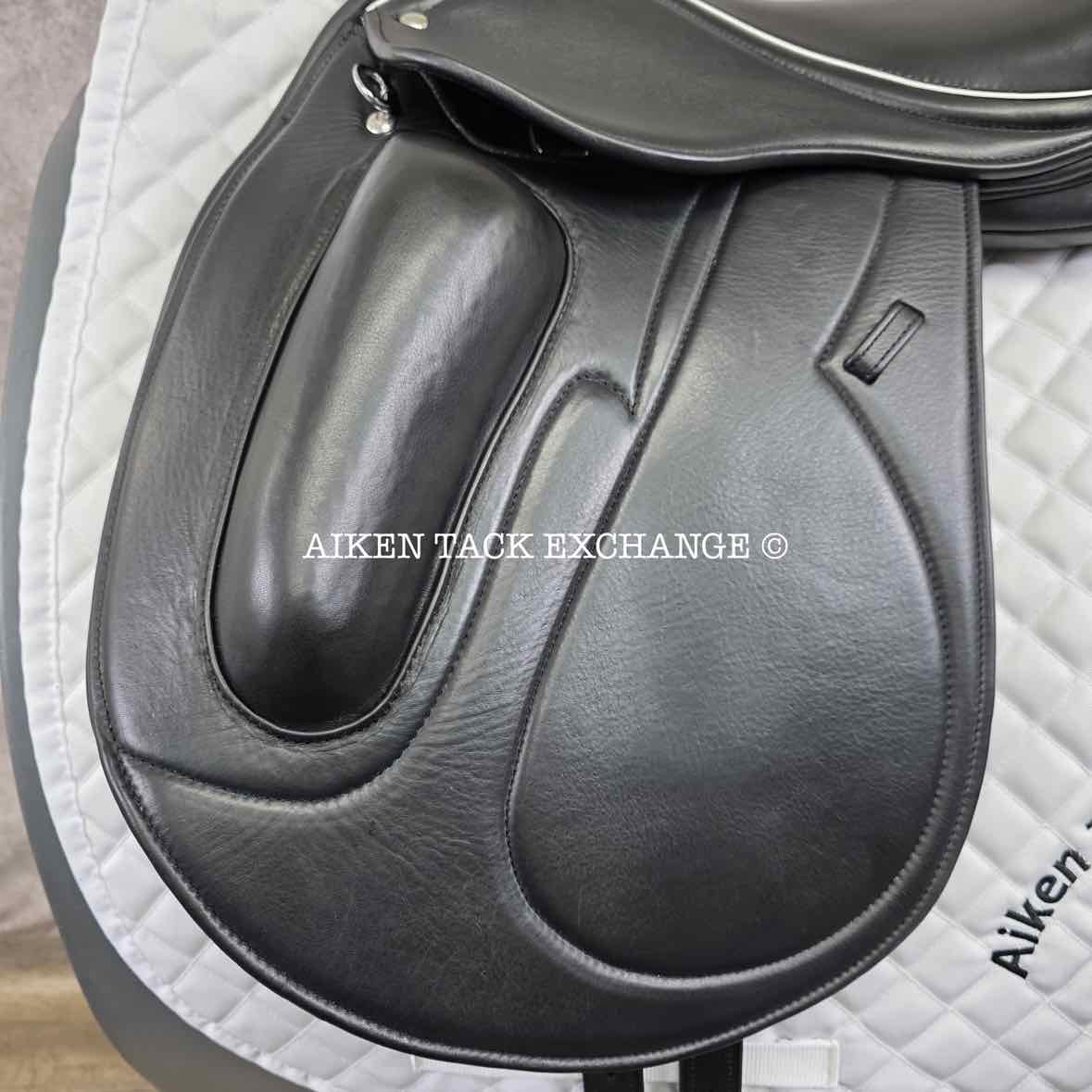 English Dressage Saddle, 17" Seat, Short Flap, Wide Tree, Wool Flocked Panels