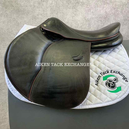 2012 Devoucoux Oldara Close Contact Jump Saddle, 18.5" Seat, 4AAR Flap, Medium Wide Tree, Foam D3D Panels, Full Buffalo Leather