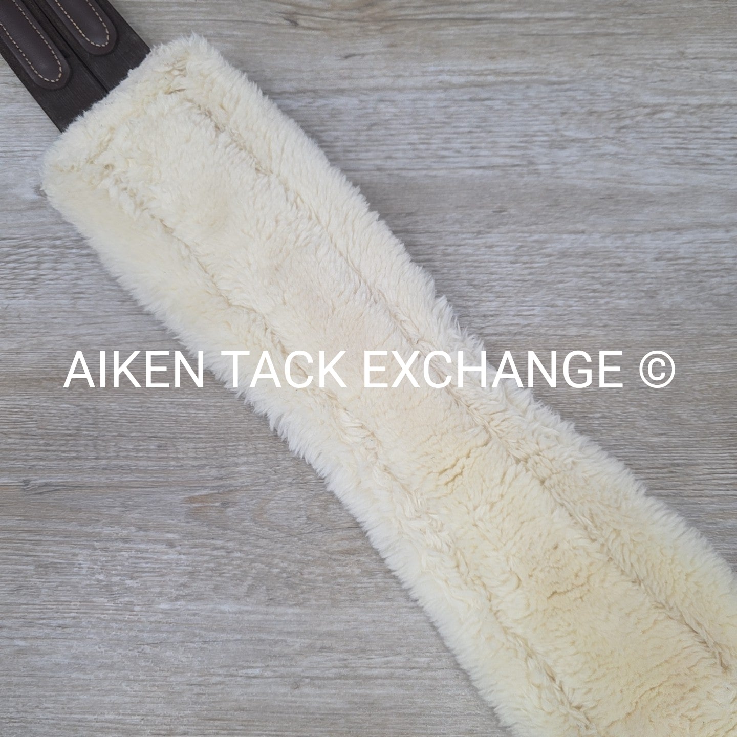 Kentucky Horseware Removable Sheepskin Girth w/ Double End Elastic, 50"
