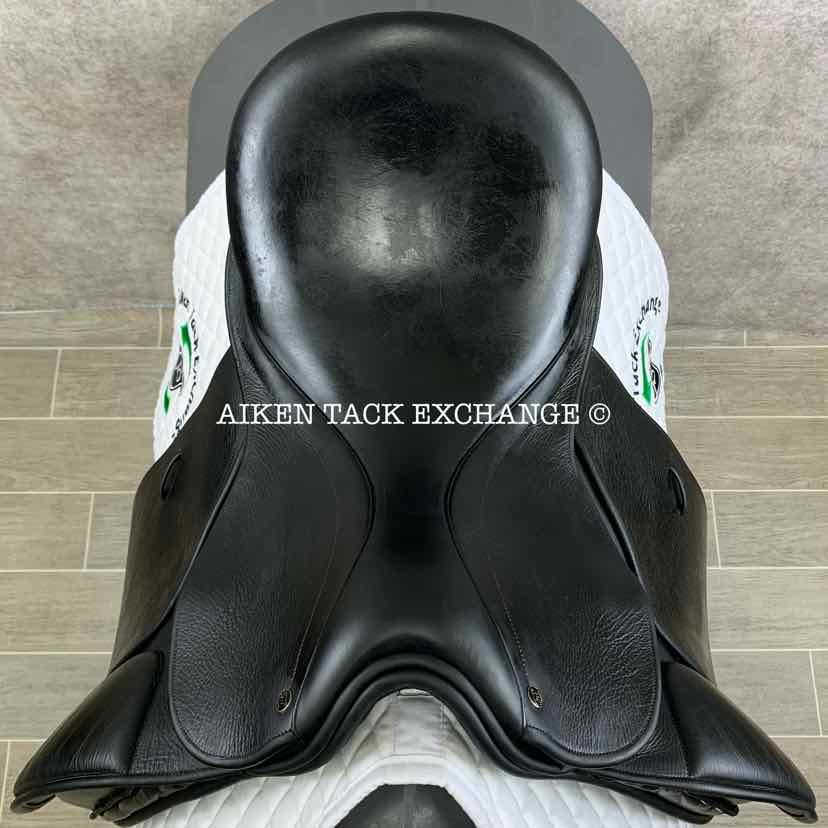 2006 County Perfection Dressage Saddle, 17.5" Seat, Medium Tree, Wool Flocked Panels