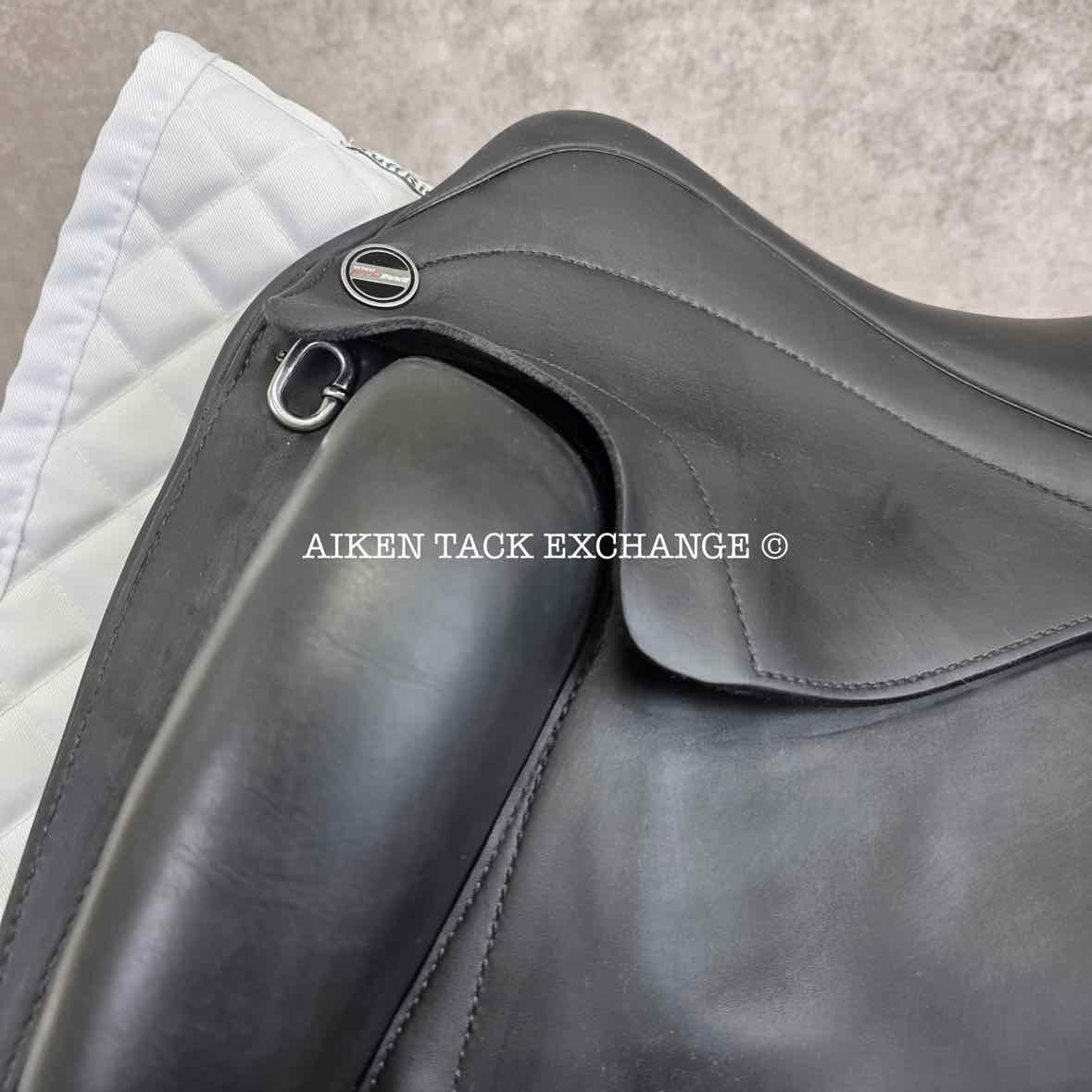 2017 Erreplus Freestyle Monoflap Dressage Saddle, 17" Seat, Adjustable Tree, Wool Flocked Panels