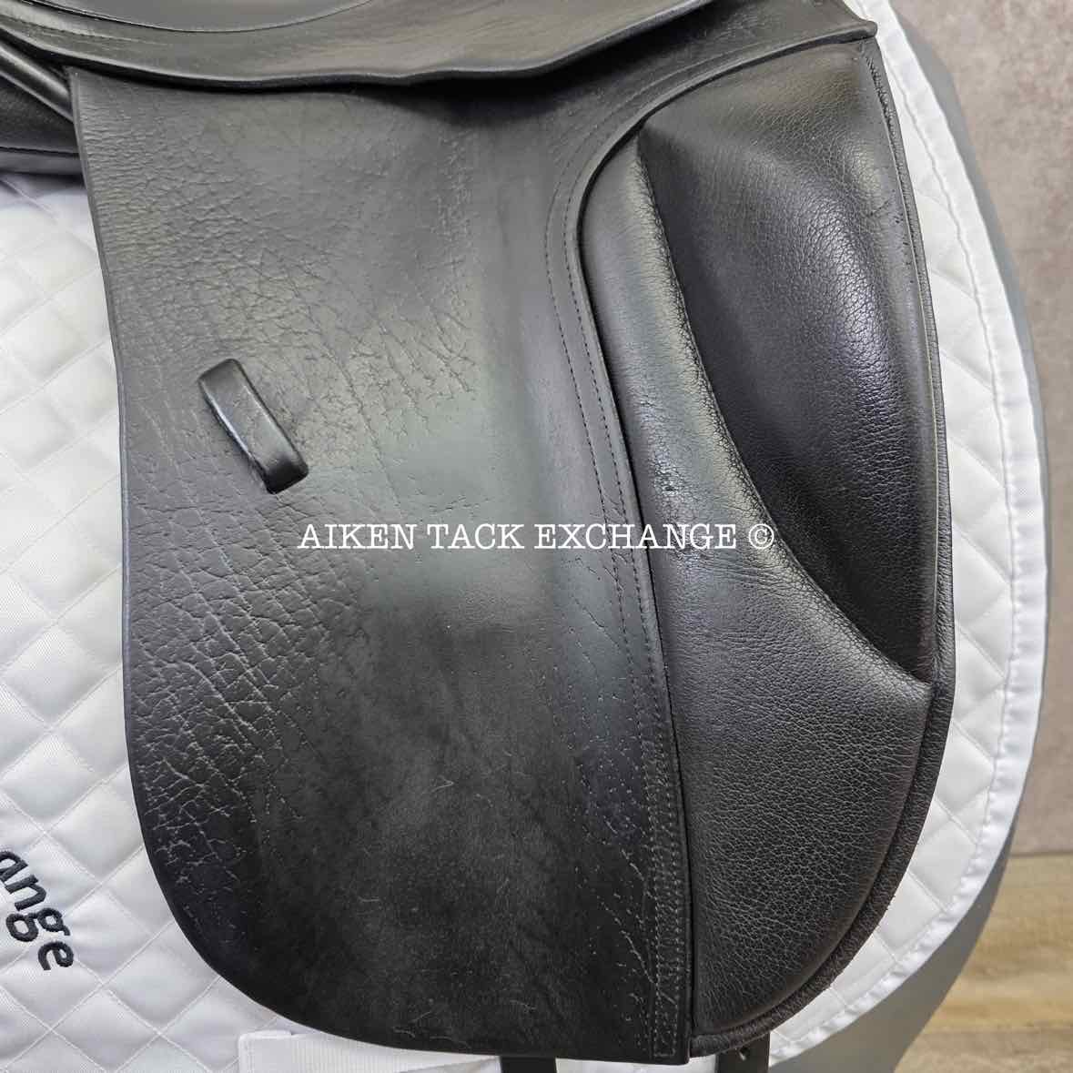 Borne Olympia Dressage Saddle, 17.5" Seat, Extra Wide Tree, Wool Flocked Panels