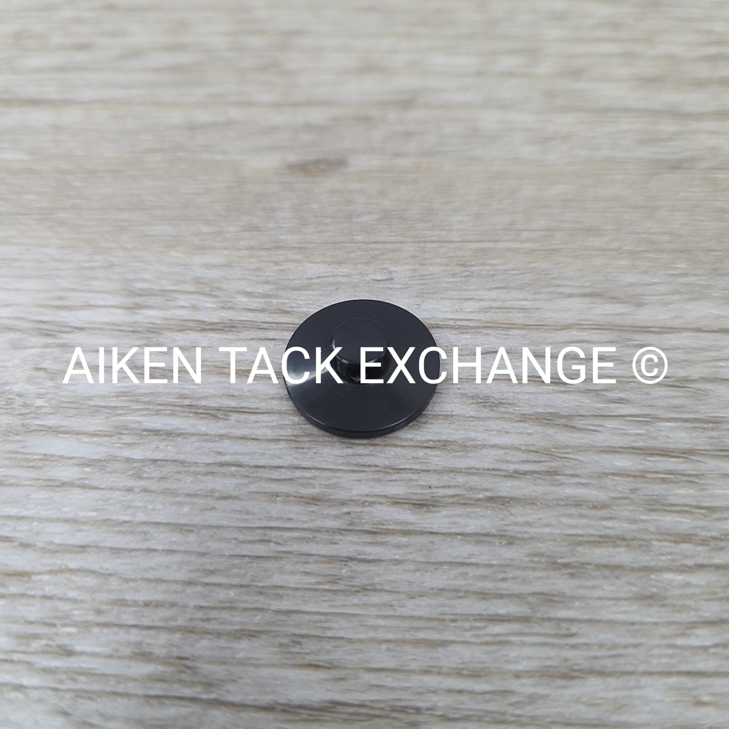 Camden Hunt Button, Large