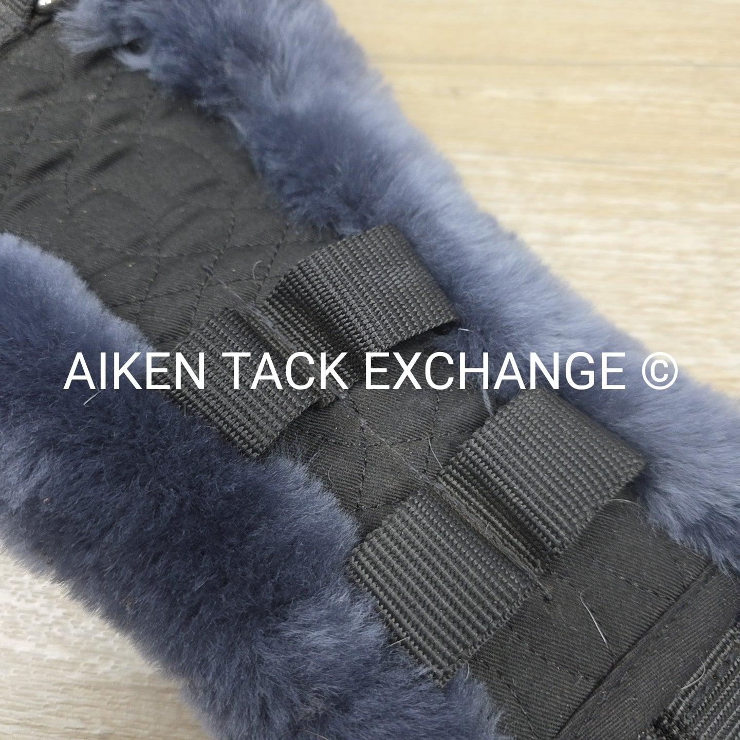 CAS Equestrian Sheepskin Girth, Black & Grey, 26"