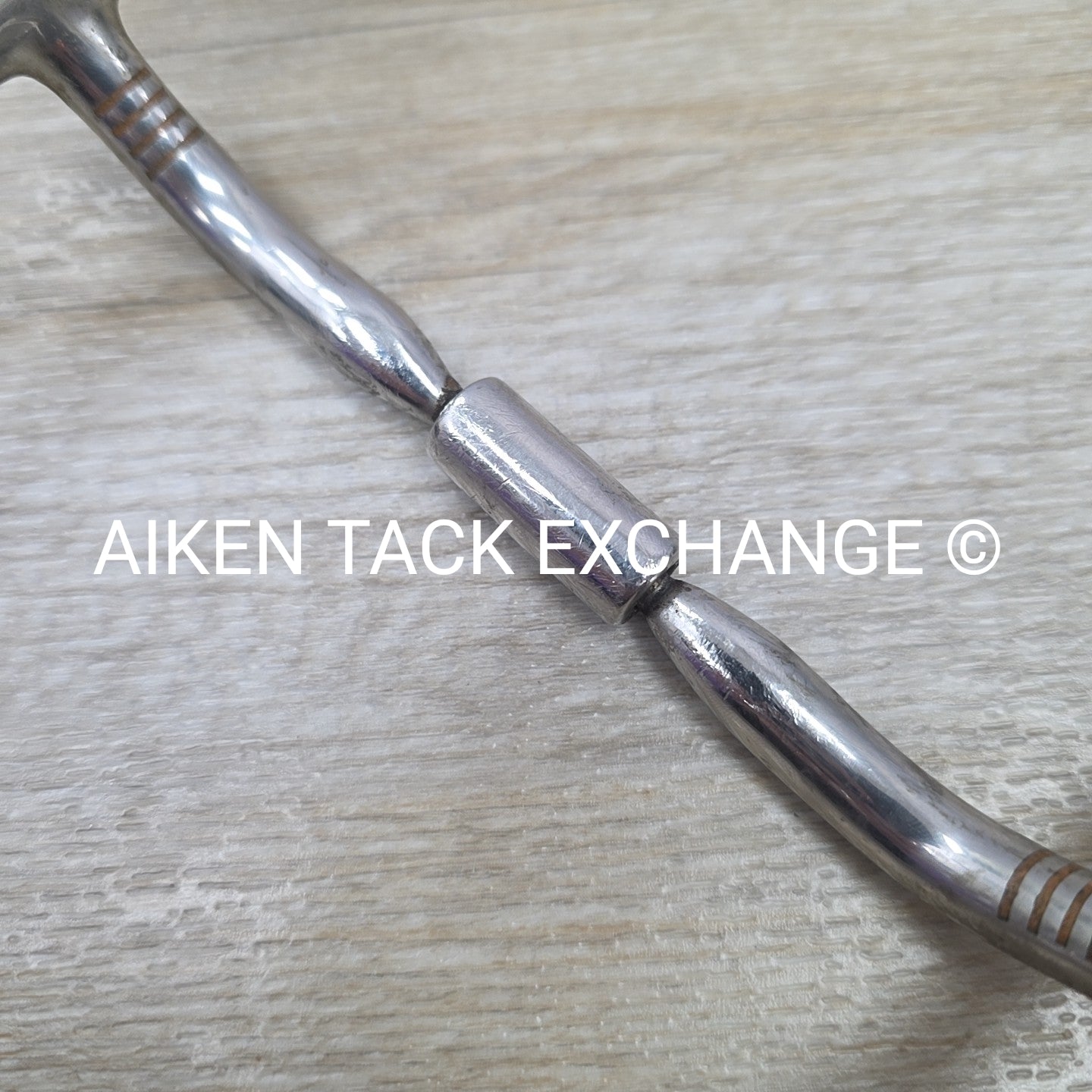 Myler Dee with Hooks and Comfort Snaffle Wide Barrel MB 02 5.5"