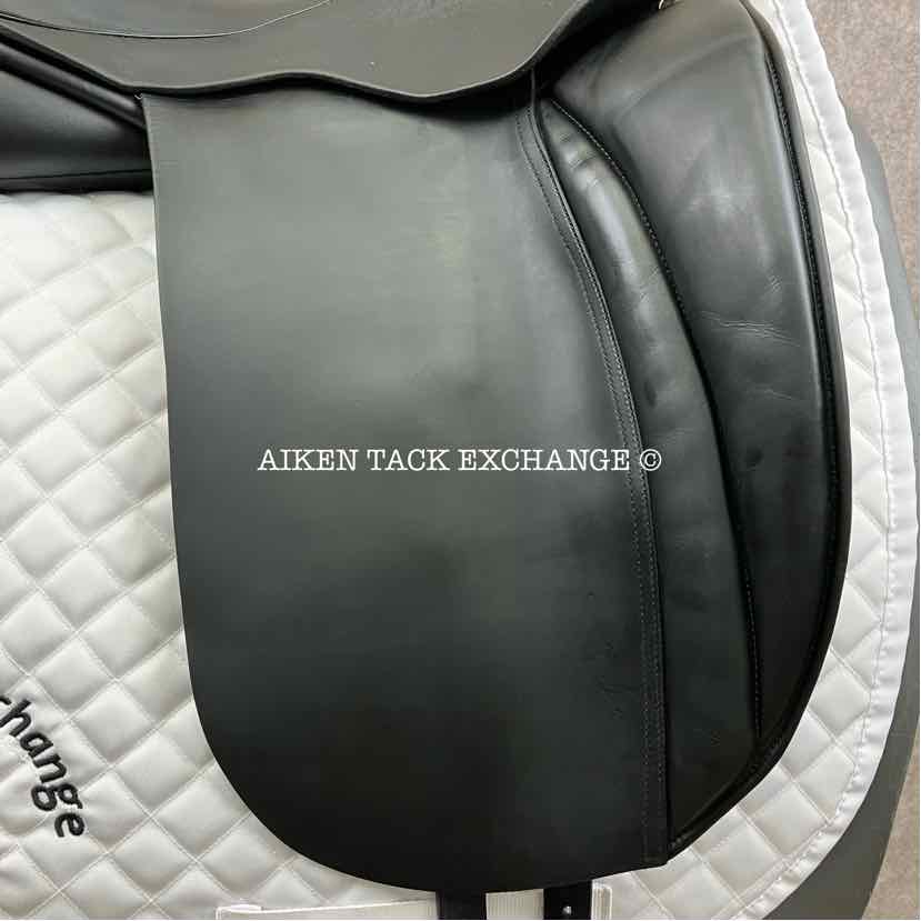 **SOLD** 2011 Hulsebos DR CC Dressage Saddle, 18" Seat, Medium Wide Tree, Wool Flocked Panels
