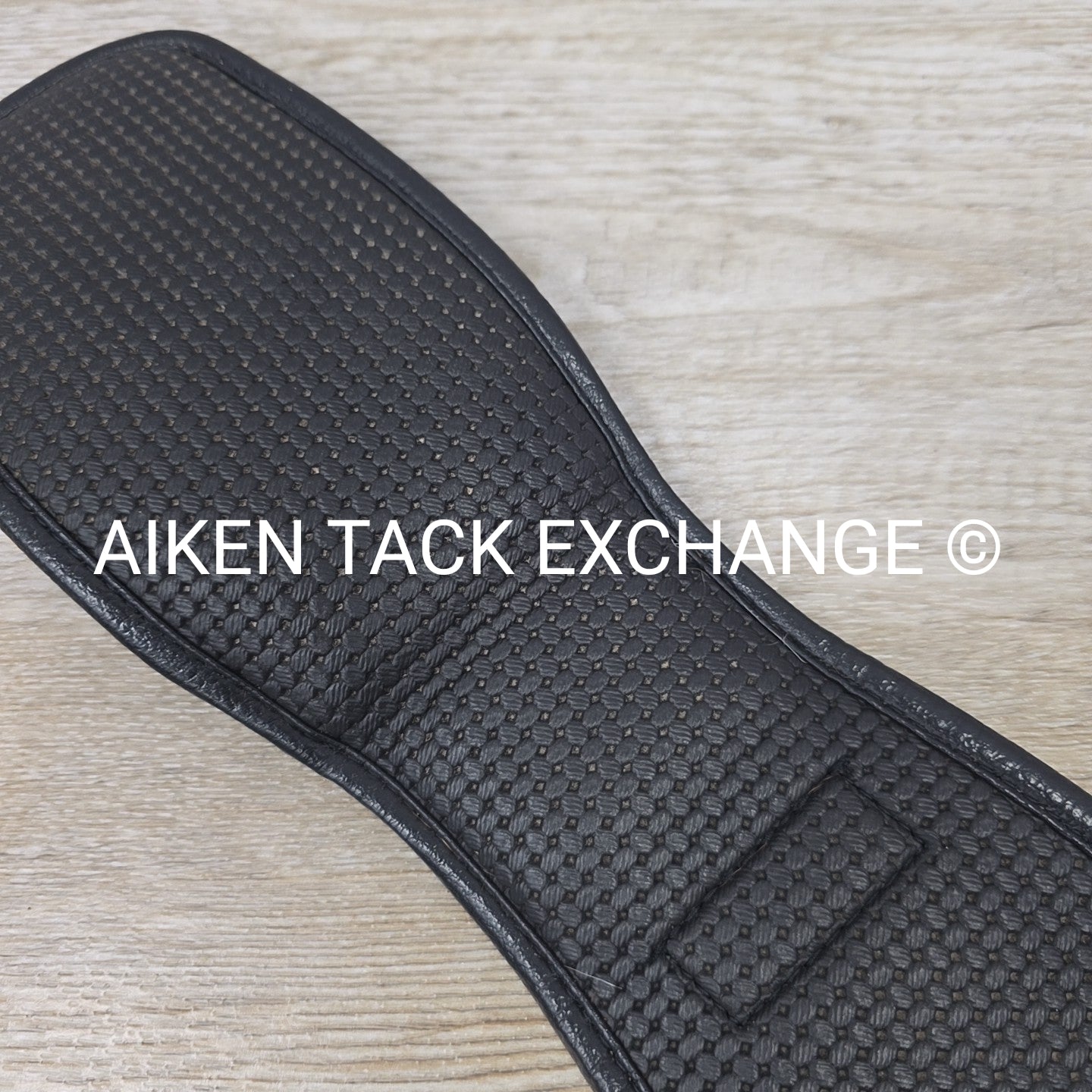 Ovation Airform Chafeless Dressage Girth, Black, 22"