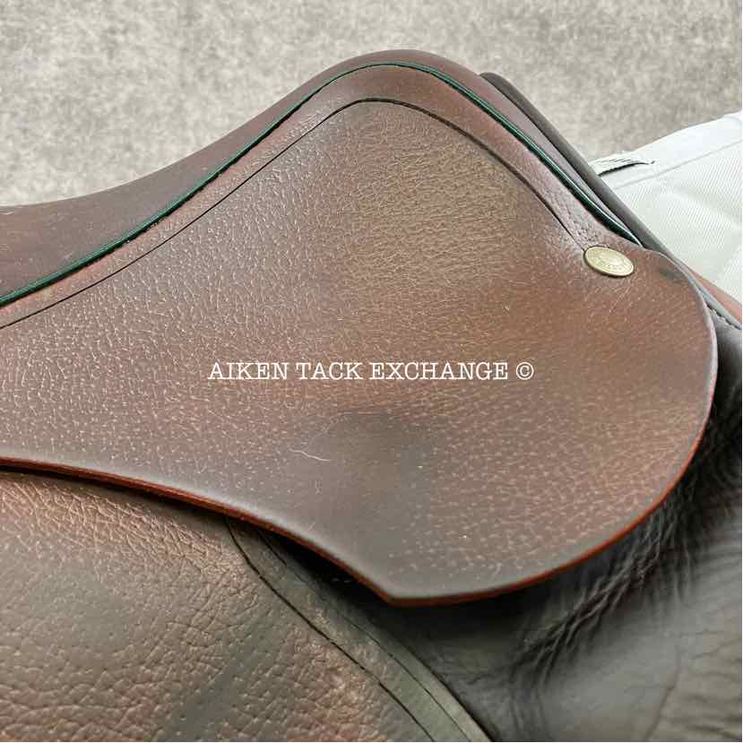 2013 Devoucoux Haurra 2 Close Contact Jump Saddle, 16.5" Seat, 0A Flap, Medium Tree, Wool Flocked Panels