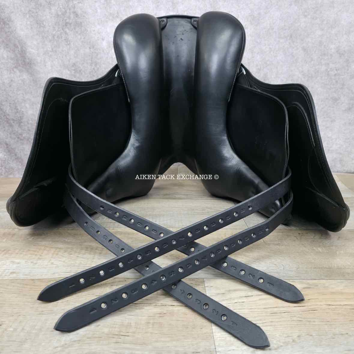 **On Trial** 2013 Schleese Obrigado Dressage Saddle, 17.5" Seat, Adjustable AdapTree, Wool Flocked Panels