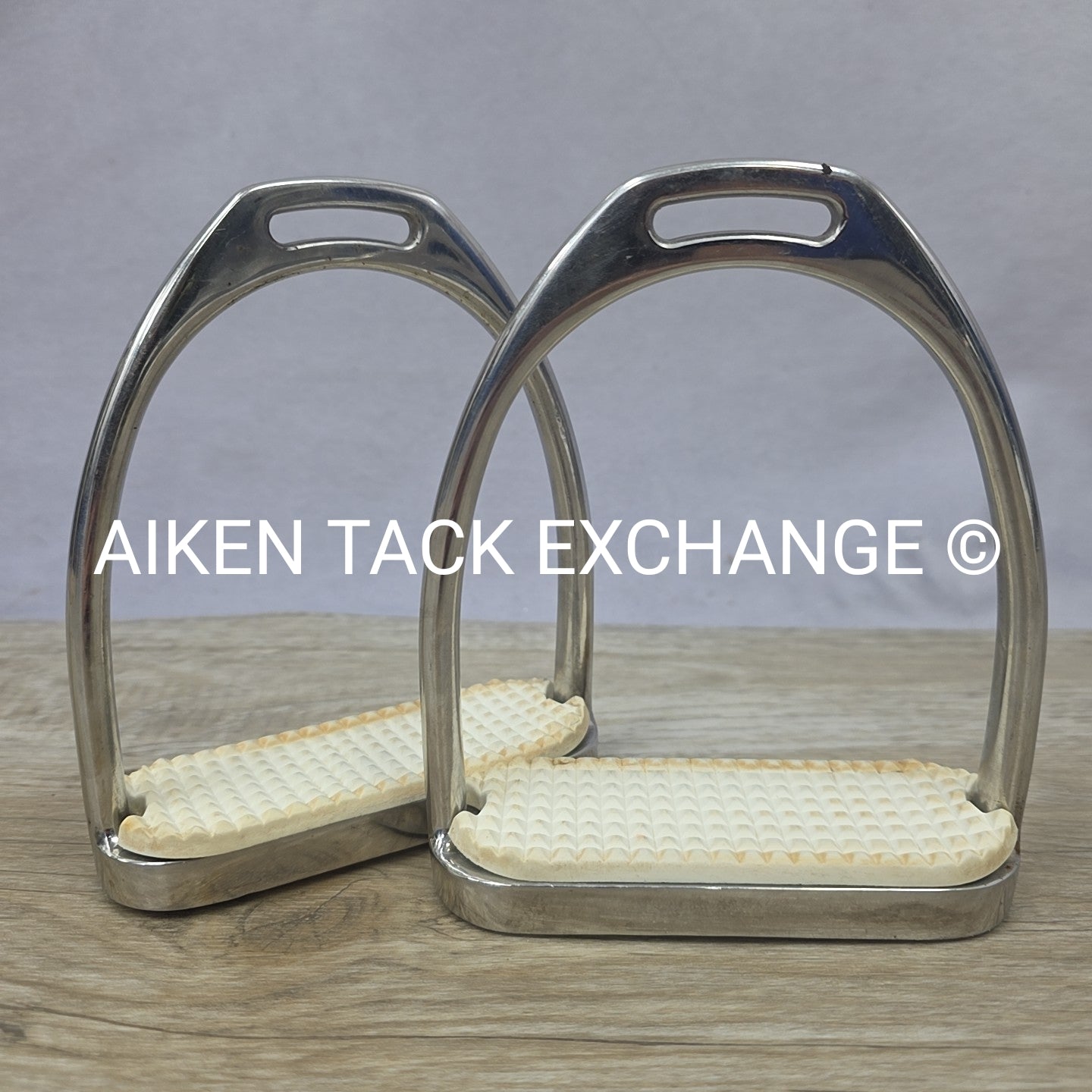 Fillis Stirrup Irons, 4.75"
