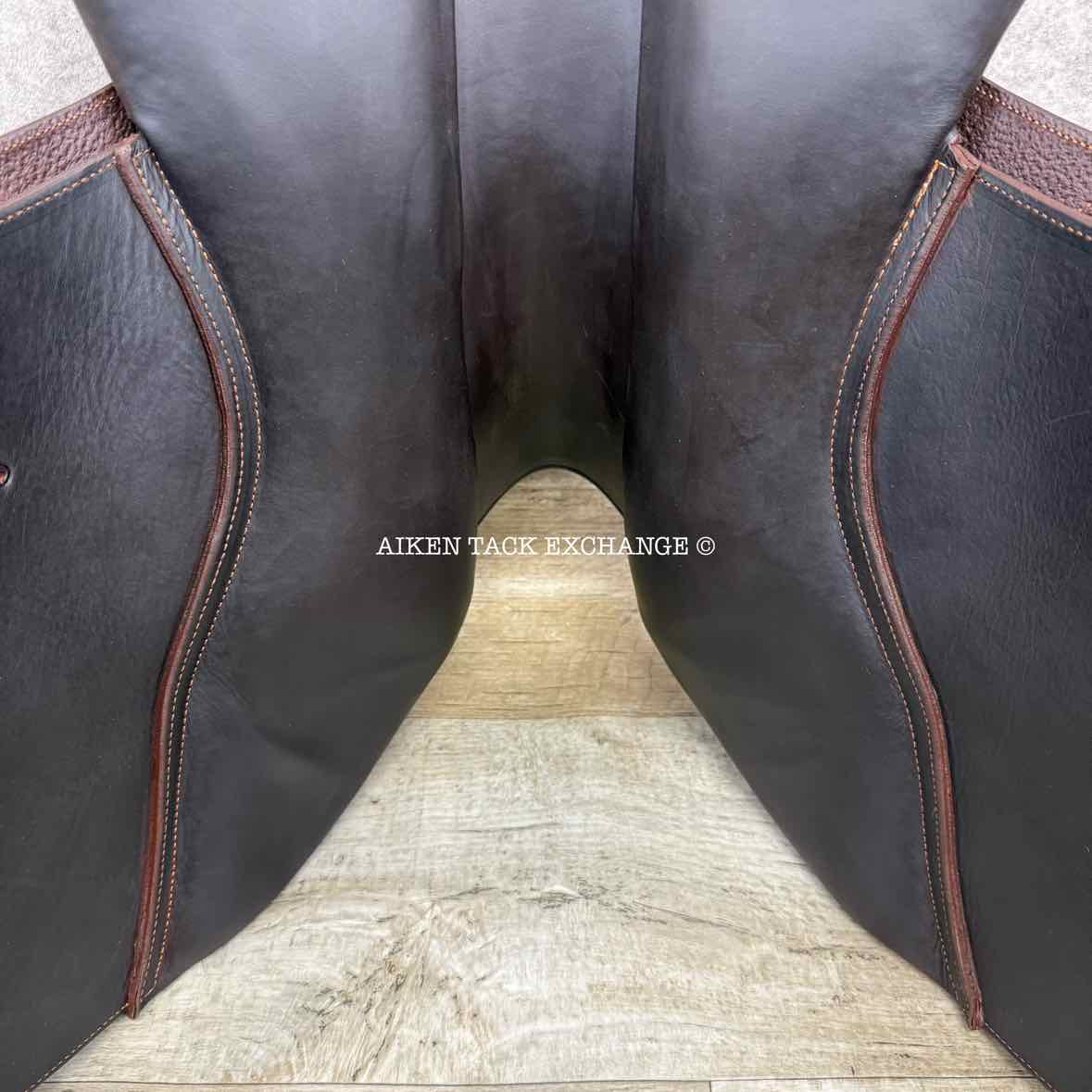 2019 CWD SE32 2GS Mademoiselle Close Contact Jump Saddle, 17" Seat - S1, 3L Flap, Dynamick Flex Tree - Medium, Full Buffalo Leather