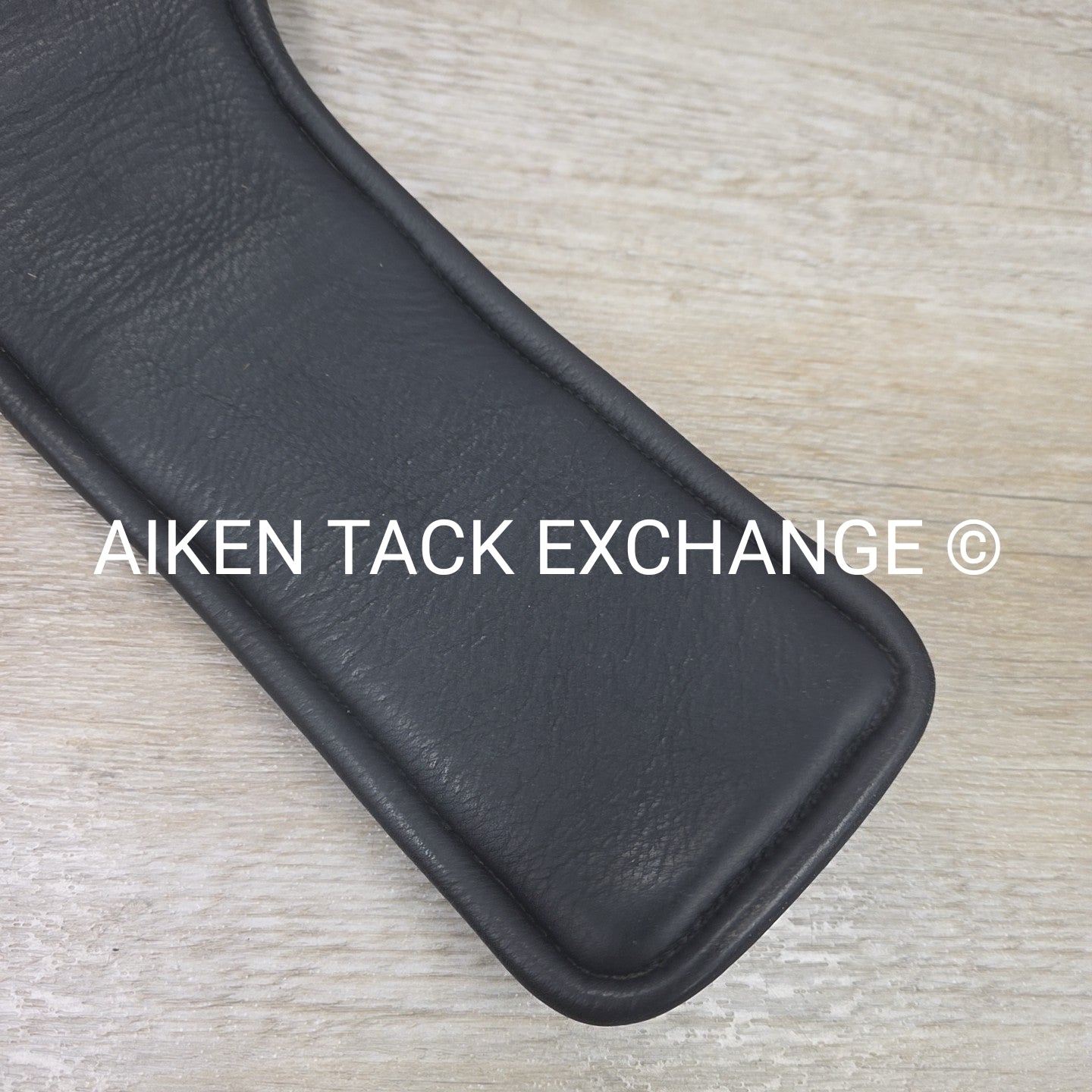 Shires Velociti Lusso Dressage Girth, 26"