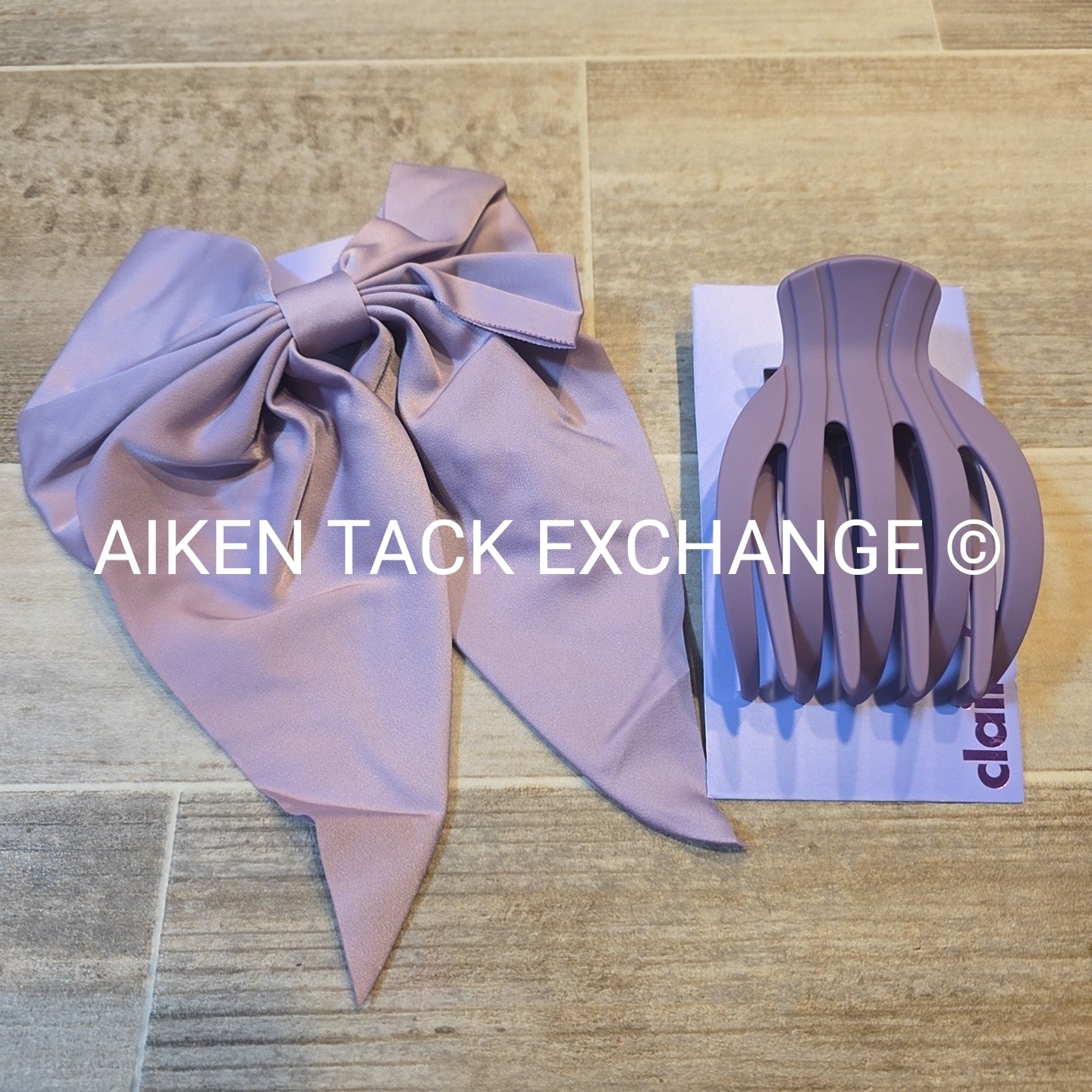 Claire's Hair Bundle - 1 Claw Clip, 1 Hair Clip