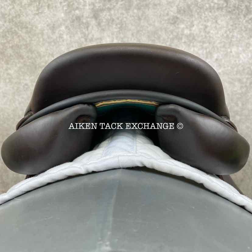 2012 Voltaire Palm Beach Close Contact Jump Saddle, 17.5" Seat, 3A Flap, Medium Wide Tree, PRO Panels, Full Buffalo Leather