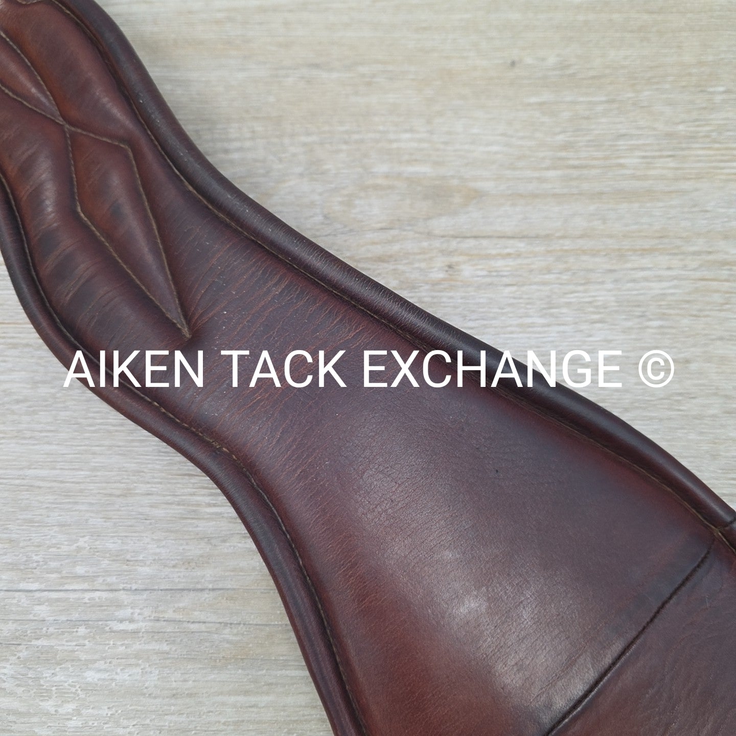 CWD Anatomic Shoulder Relief Jumping Girth, Brown, 48"