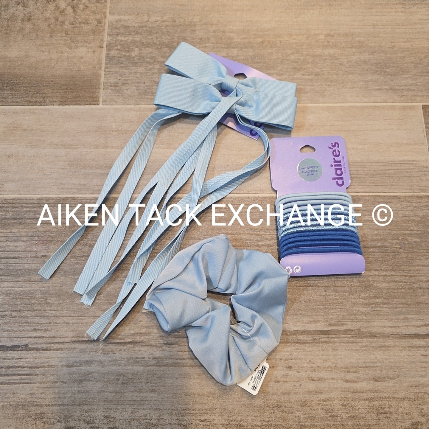 Claire's Hair Bundle - 1 Scrunchie, 2 Hair Clips, 1 Hair Tie Set