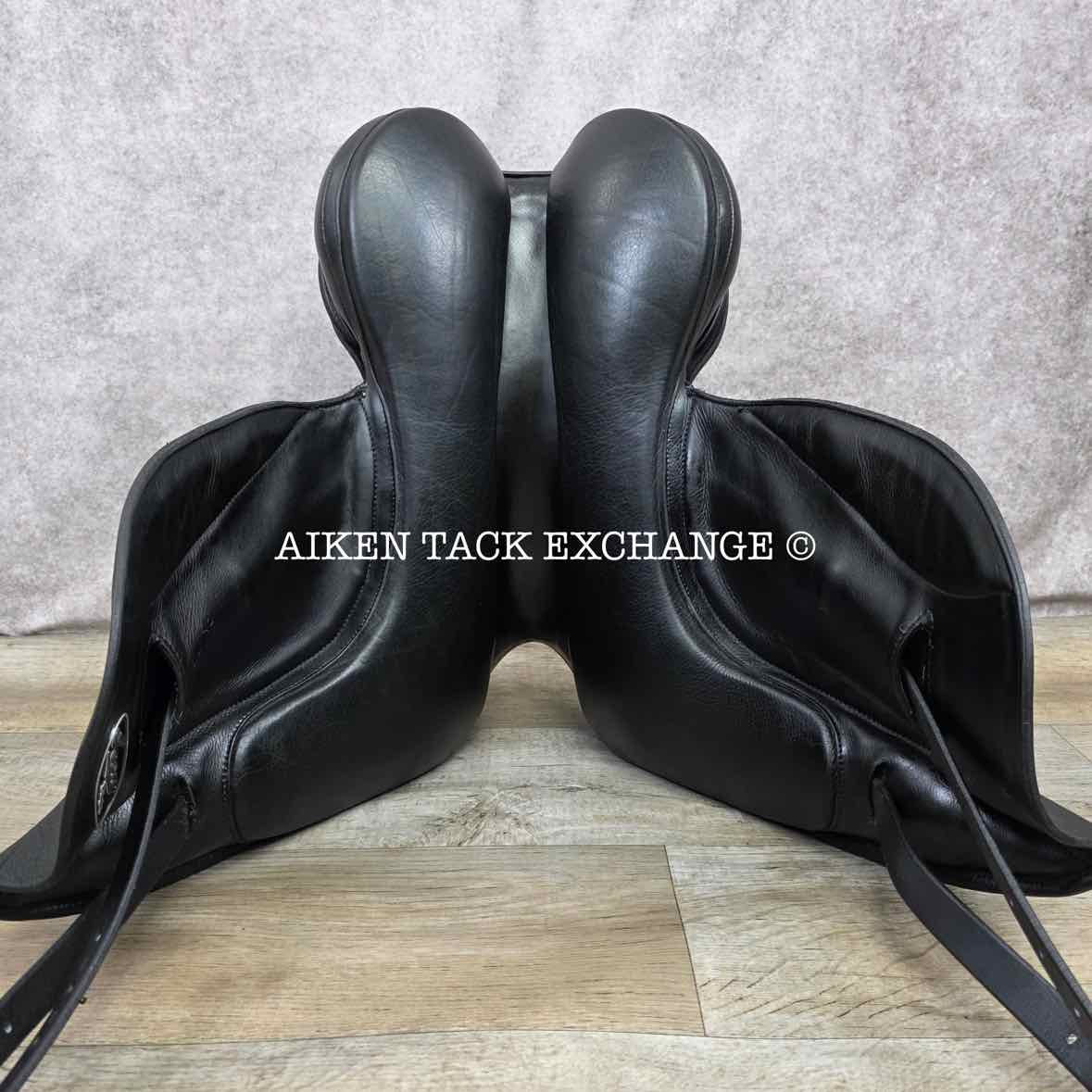 2015 Custom Saddlery Icon Flight Monoflap Dressage Saddle, 17.5" Seat, Adjustable Tree, Wool Flocked Hybrid Panels