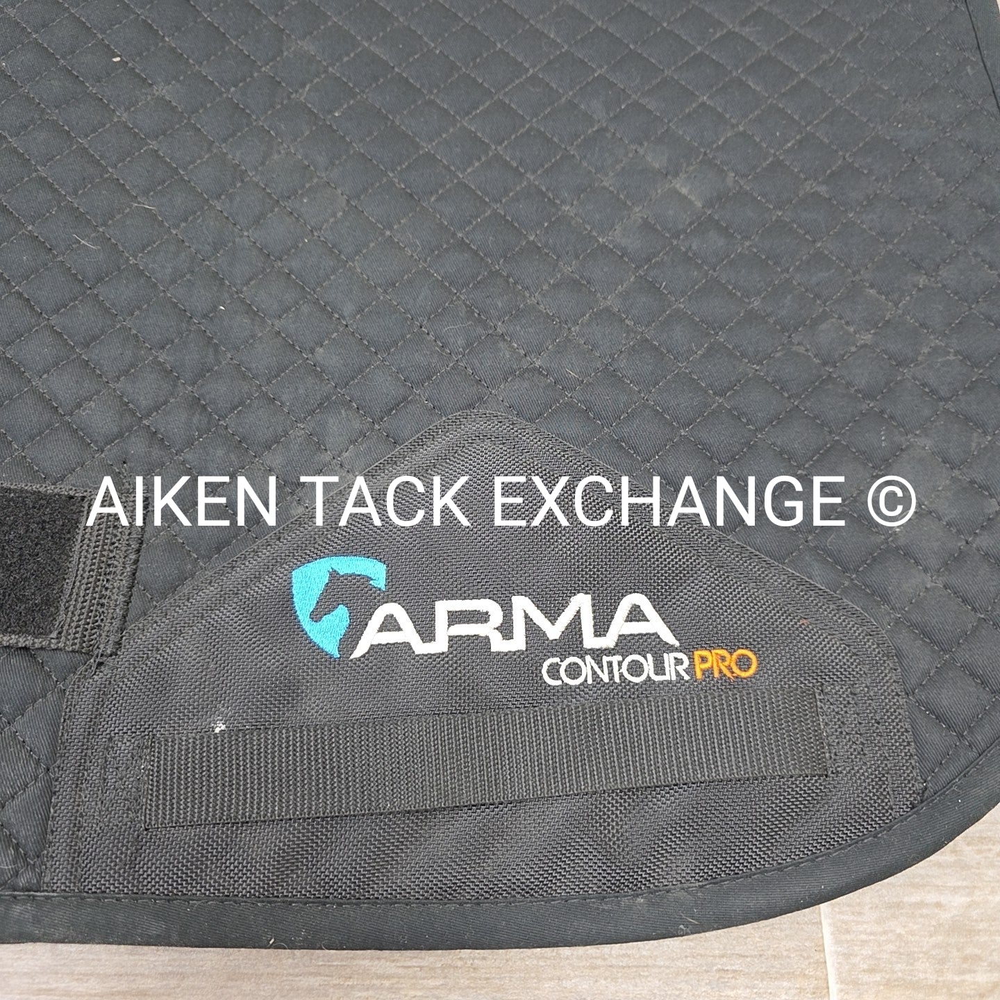 Shires Arma Contour Pro Dressage Saddle Pad with Elastic Training Bands