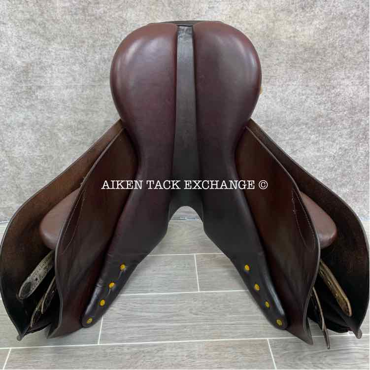 **SOLD** Crosby Miller's EuroPrix Close Contact Jump Saddle, 17.5" Seat, Medium Tree, Foam Panels