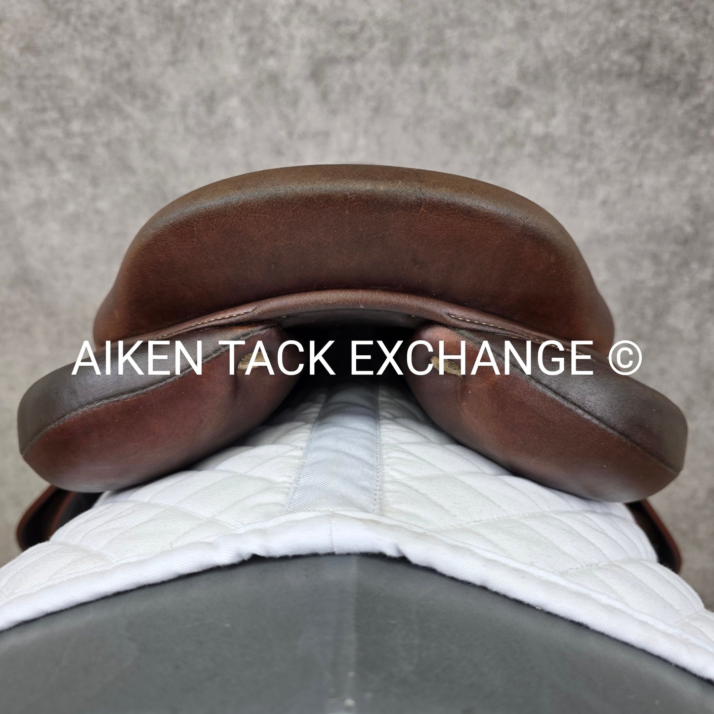 2014 Antares Evolution Close Contact Jump Saddle, 17.5" Seat, 4AB Flap, M/MW Tree, Foam Panels