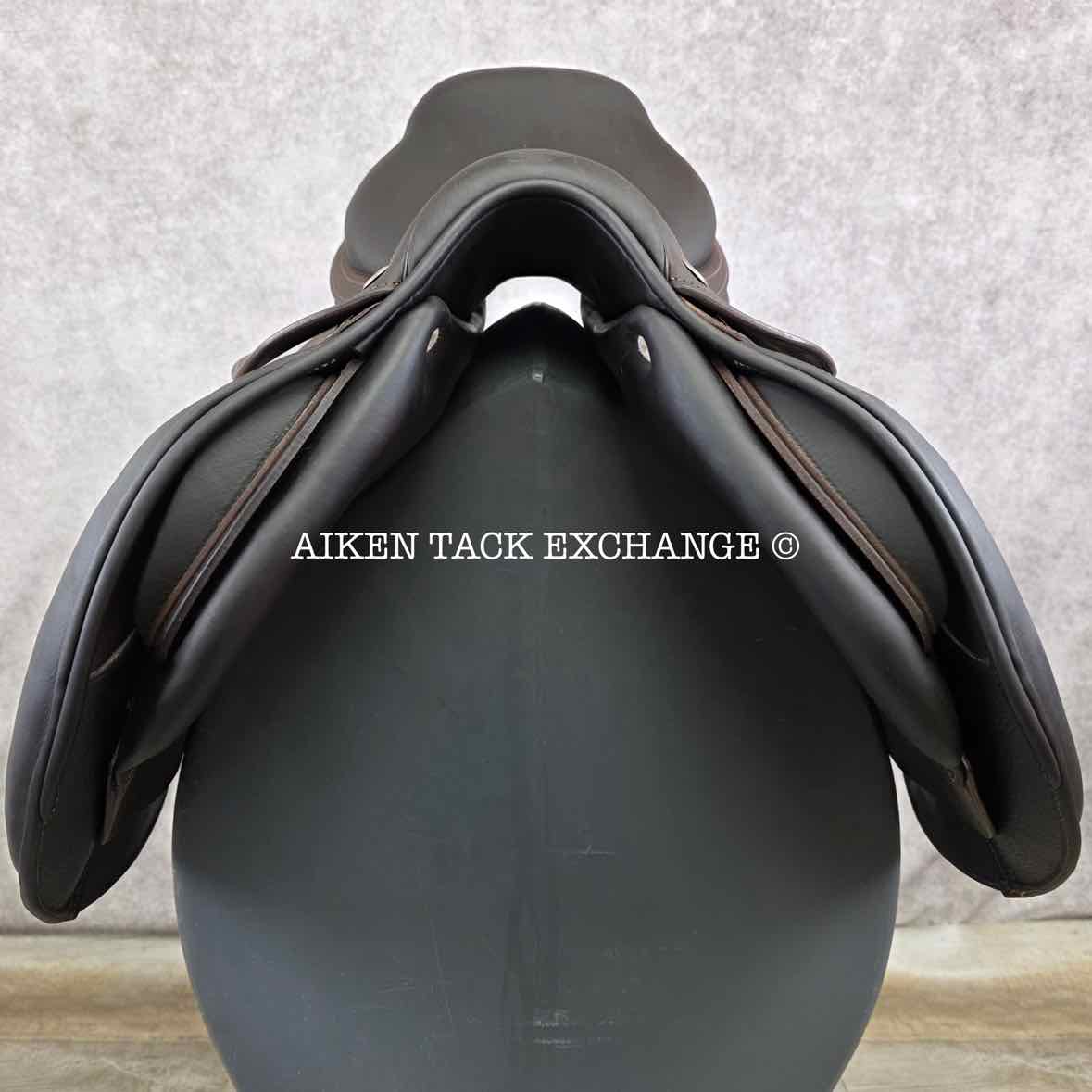 2016 CWD SE02 Close Contact Jump Saddle, 17" Seat, 2L Flap, Medium Tree, Foam Panels