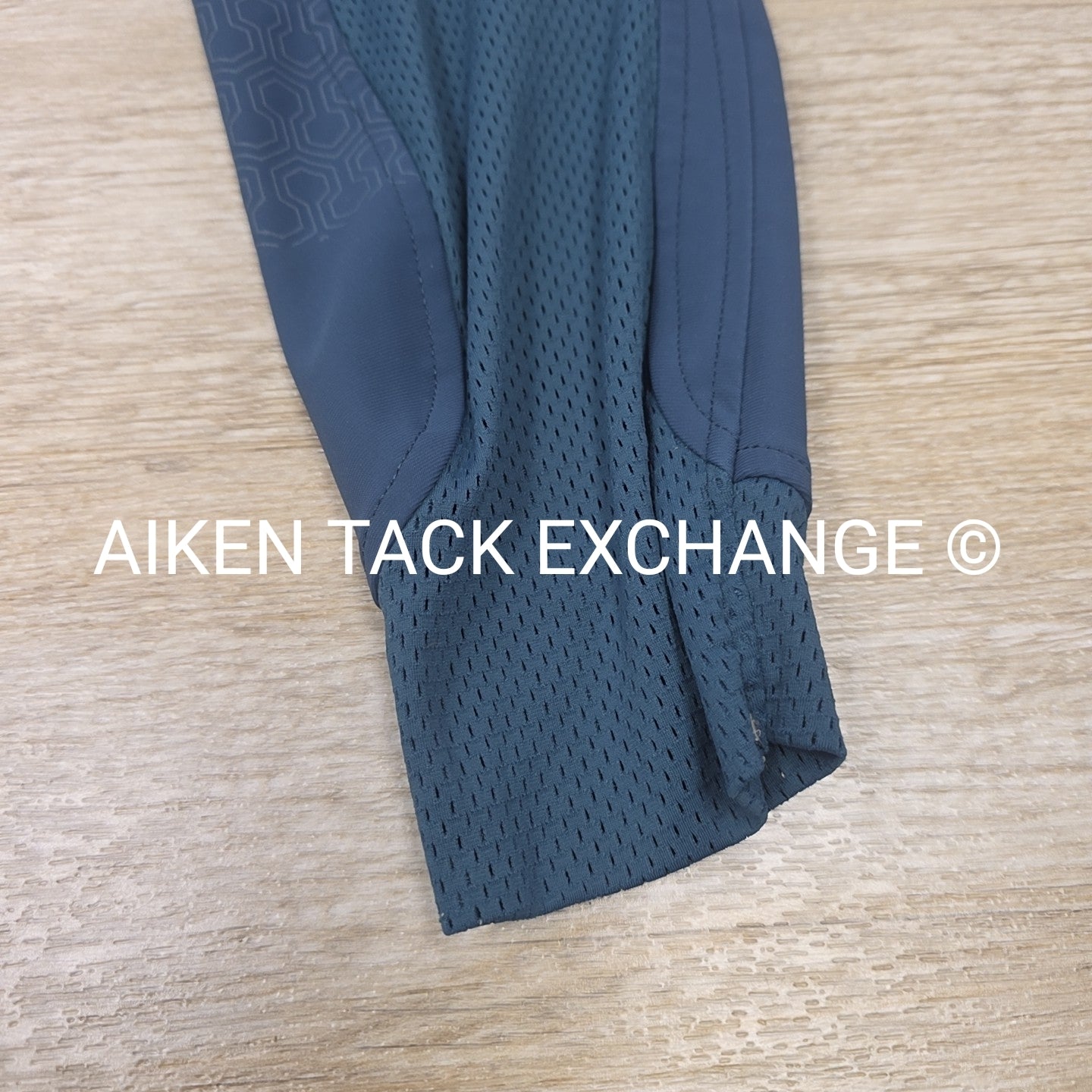 Ariat Tri Factor Full Seat Breeches, Women's 26 (missing 1 pocket button)