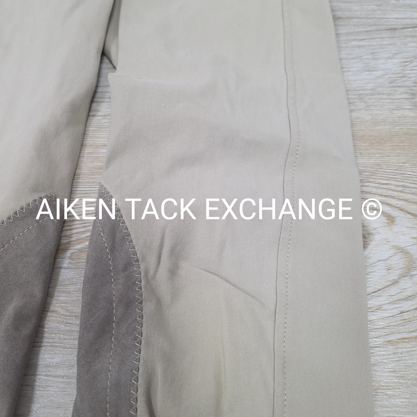 Tailored Sportsman Trophy Hunter Knee Patch Breeches, Size 8
