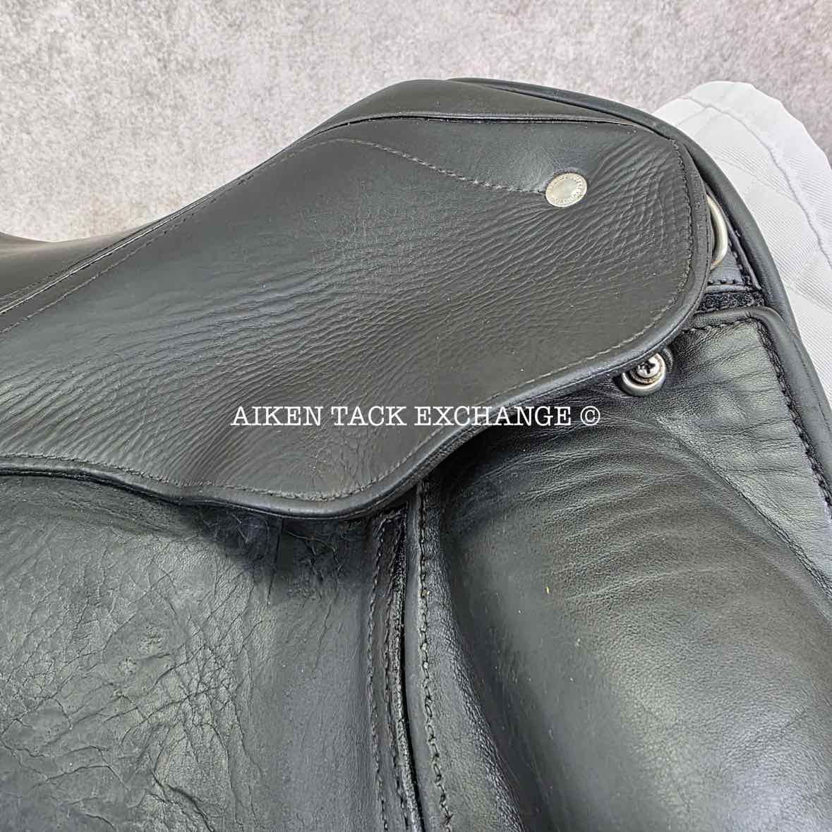 2005 Schleese Derby Dressage Saddle, 17.5" Seat, Adjustable AdapTree, Wool Flocked Panels
