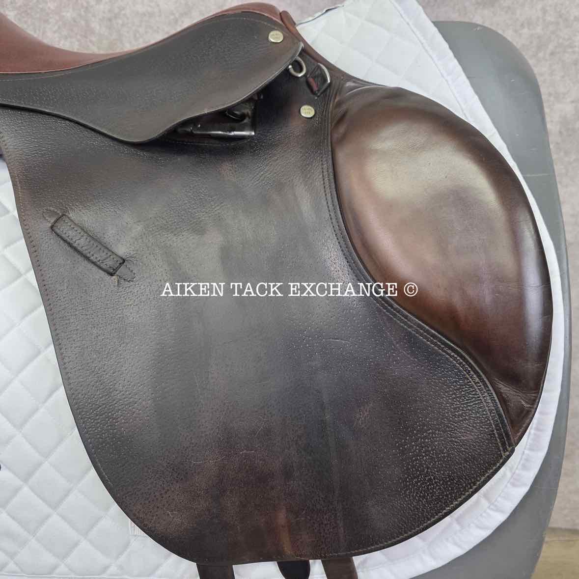 Beval Jump Saddle, 17.5"/18" Seat, Forward Flap, Medium Tree, Foam Panels