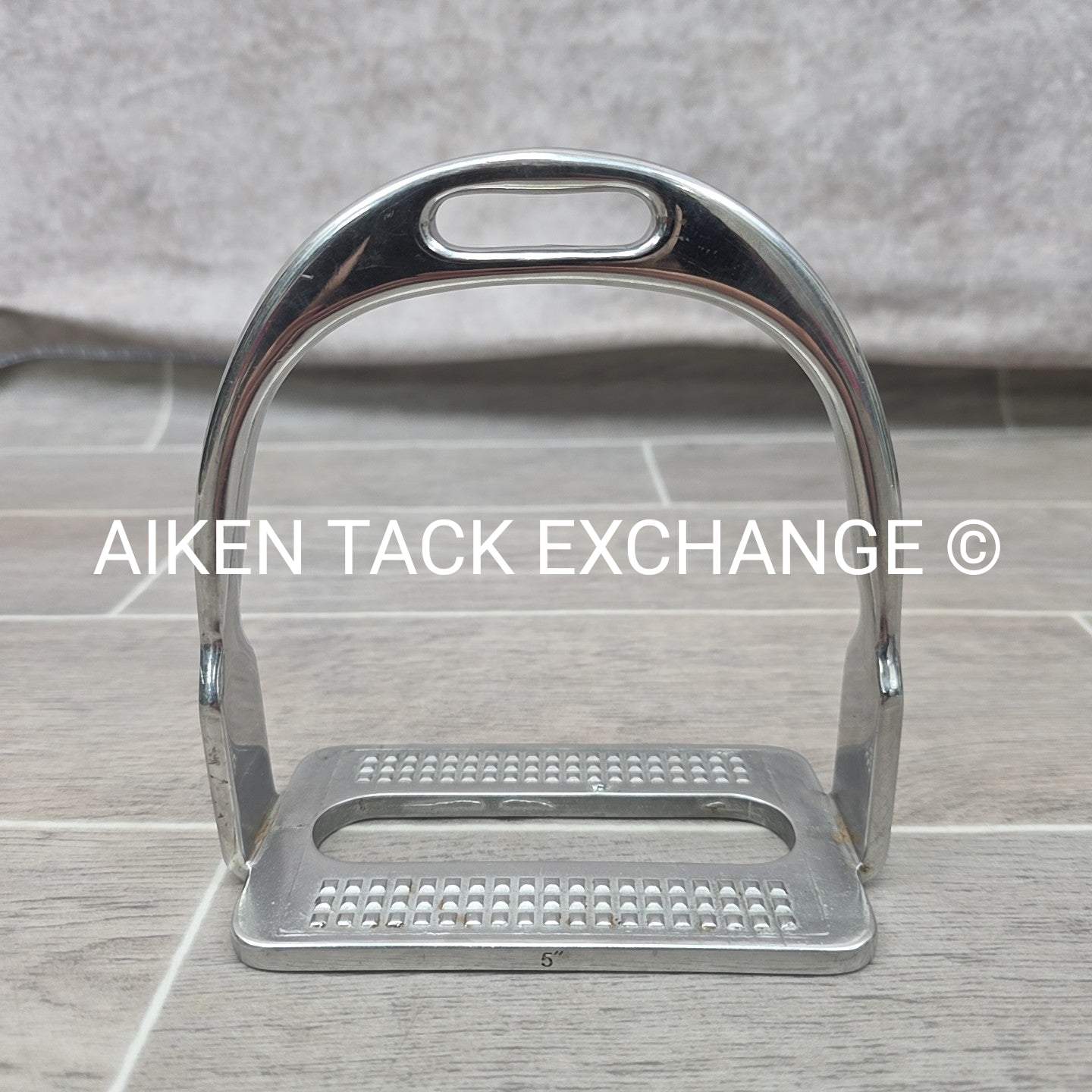 Wide Tread Polo Style Stirrup Irons, 5"