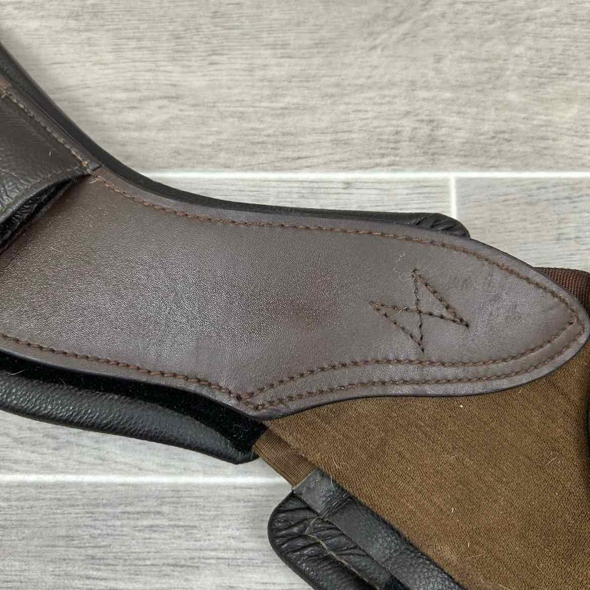 Total Saddle Fit StretchTec Shoulder Relief Dressage Girth with Leather Liner,