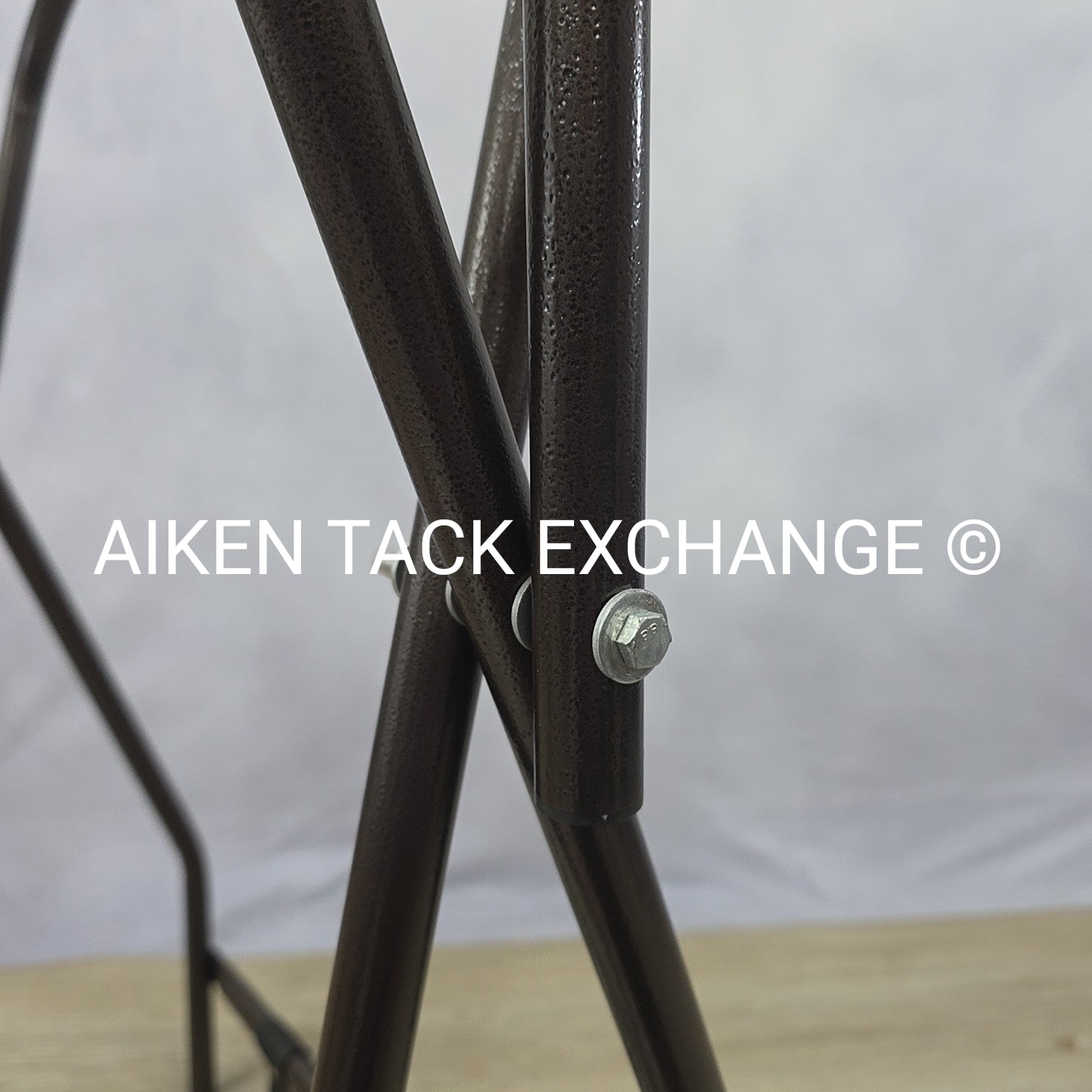 Folding Metal Saddle Stand