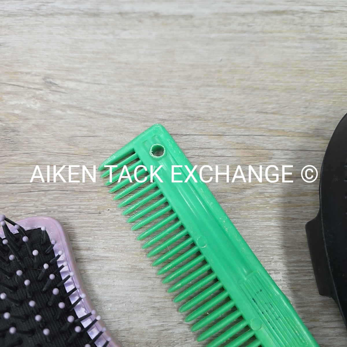 BARGAIN BUNDLE: 2 Combs, 1 Brush, & 1 Curry Comb