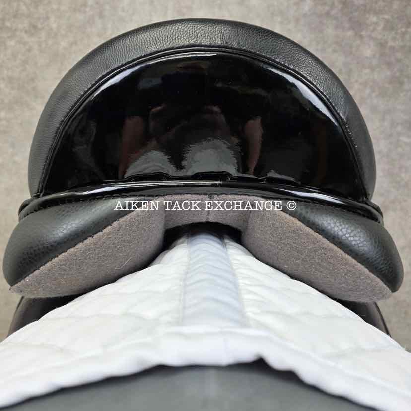 2021 Black Country Vinici X Monoflap Dressage Saddle, 17" Seat, Extra Wide Freedom Hoop Tree, Wool Flocked Serge Panels