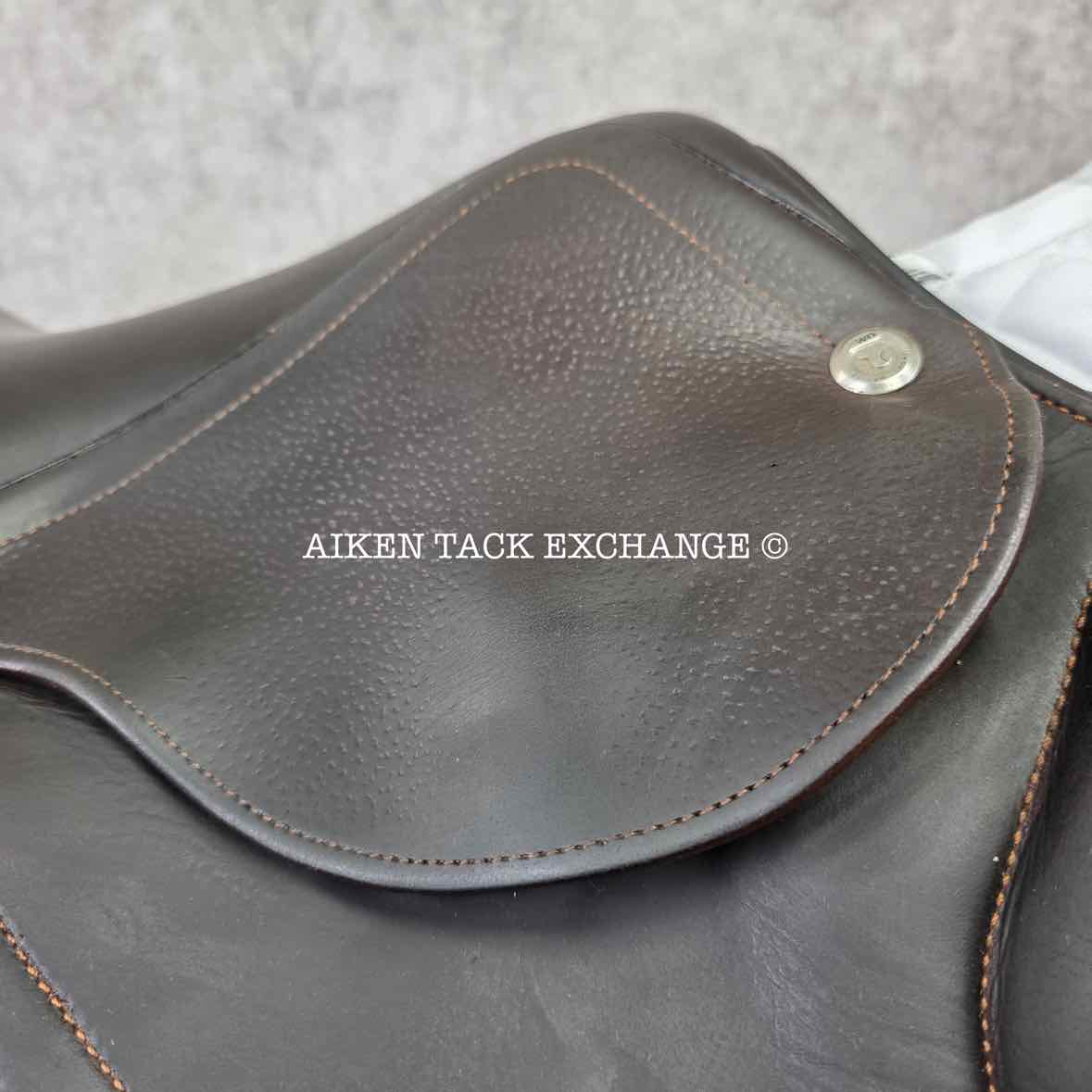 2016 CWD SE04 Monoflap Jump Saddle, 17.5" Seat, 2AA Flap, Medium Tree, Foam Panels