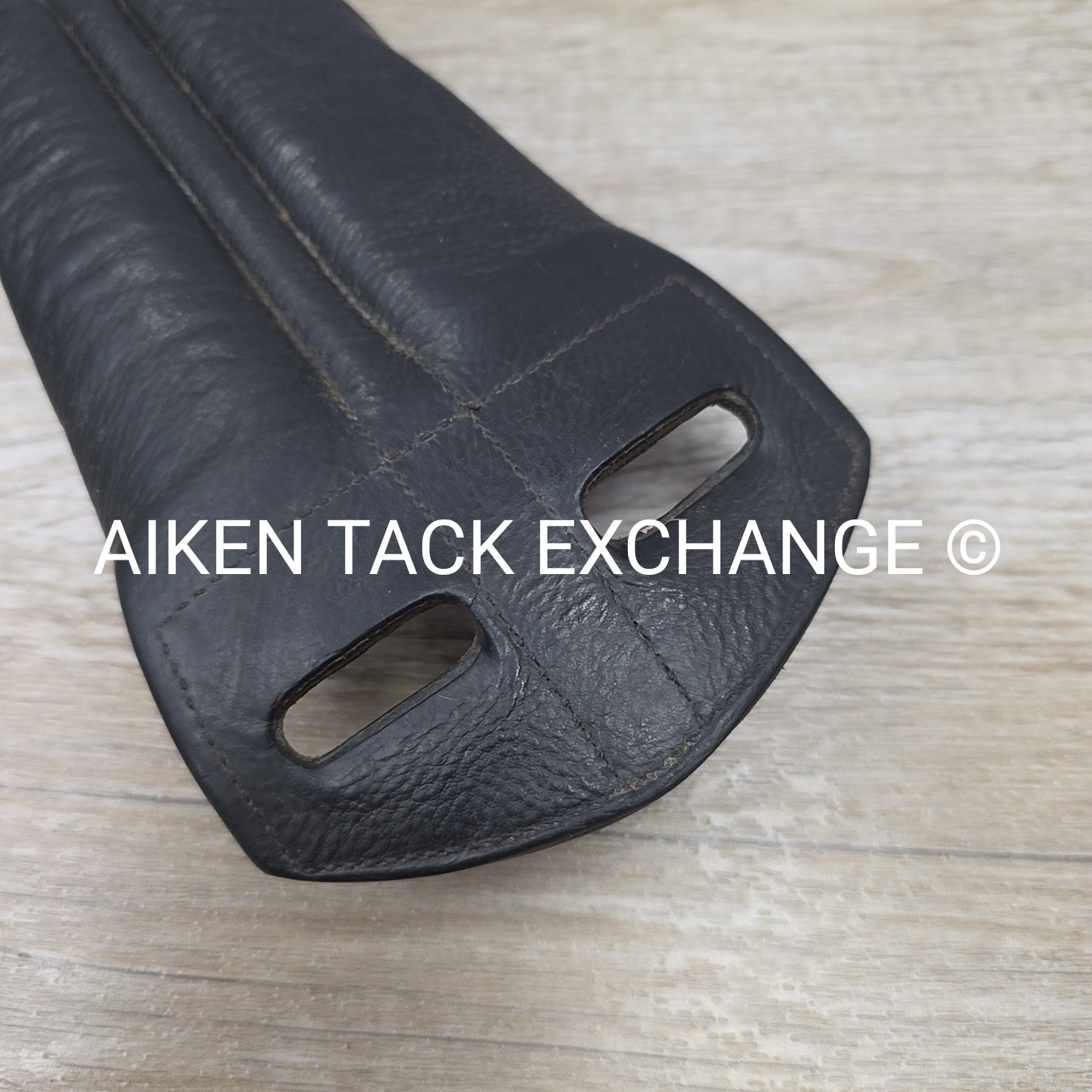 KL Select Red Barn Smart Dressage Girth, Black, 28"