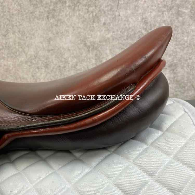 **SOLD** Stubben Edelweiss NT Deluxe Close Contact Jump Saddle, 17" Seat, 29 cm Tree - M/MW, Wool Flocked Panels