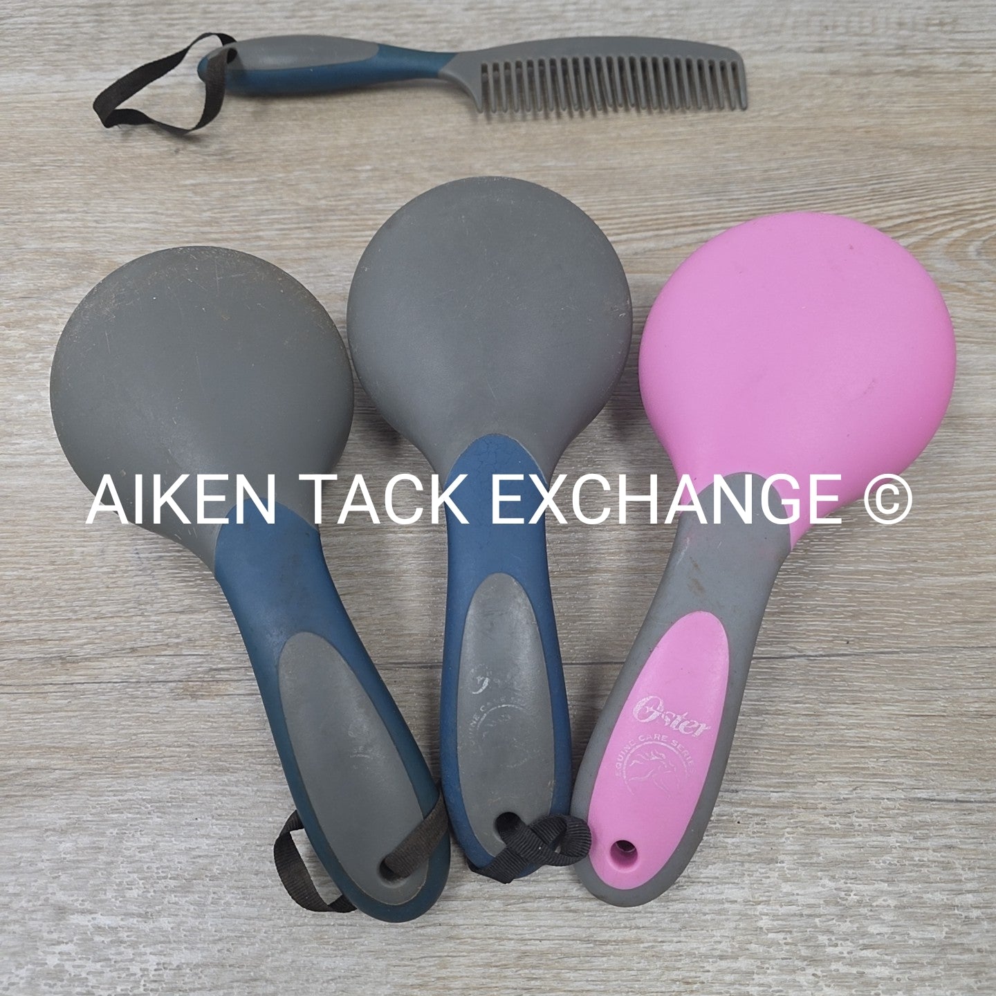 BARGAIN BUNDLE: 3 Oster Hair Brushes & 1 Oster Comb