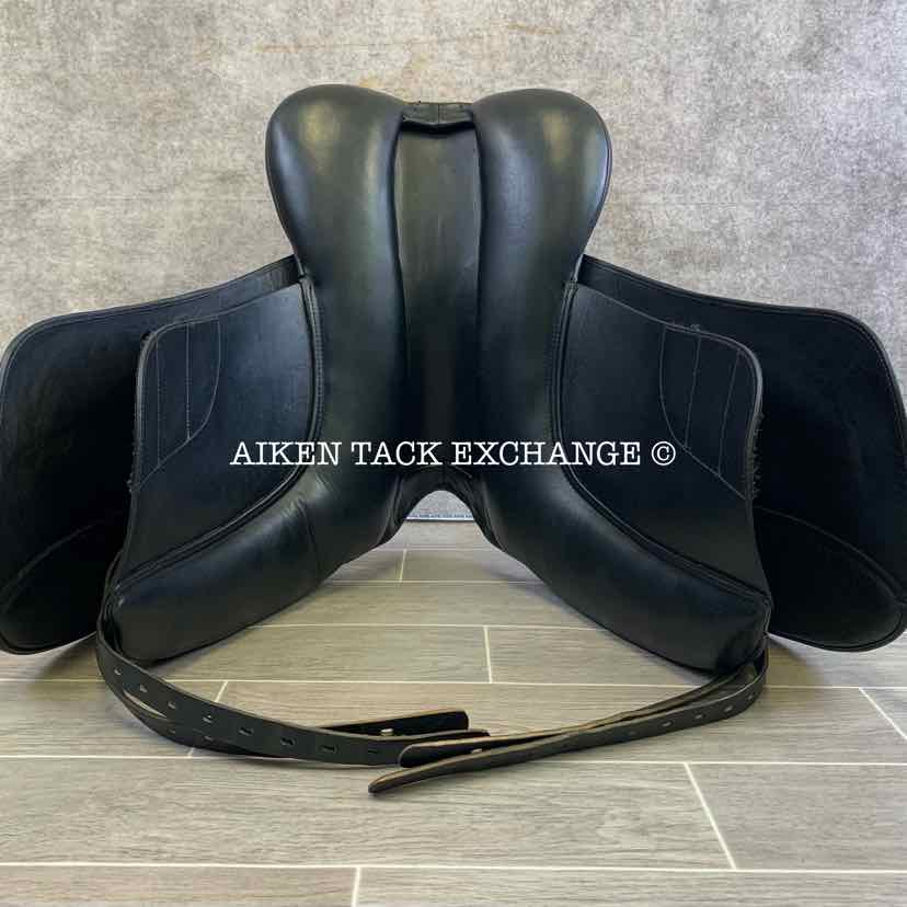 **SOLD** 2010 Marcel Toulouse As Aachen Dressage Saddle, 17.5" Seat, Medium Wide Tree, Wool Flocked Panels